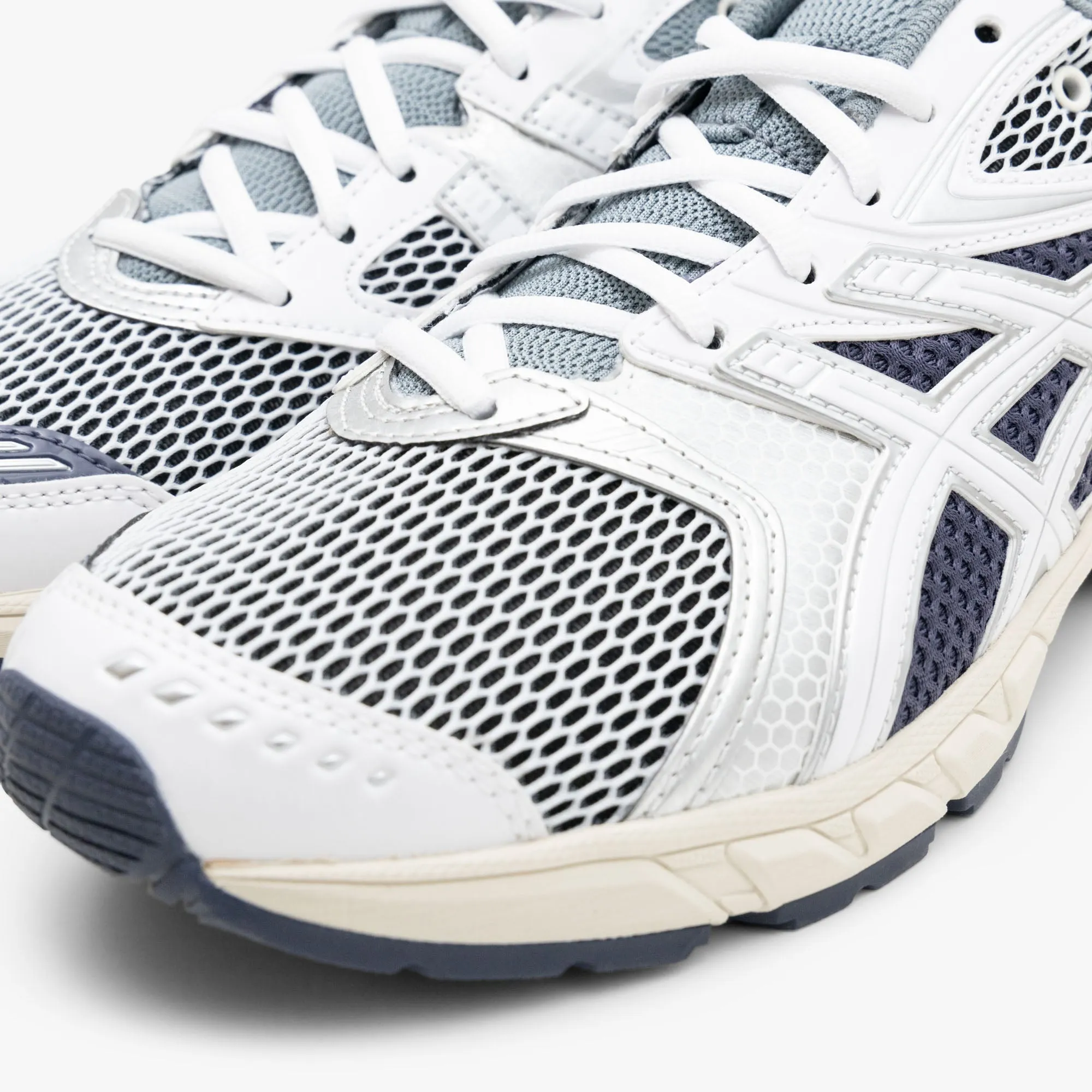 ASICS Gel-DS Trainer 14 White / Pure Silver asics Shoes