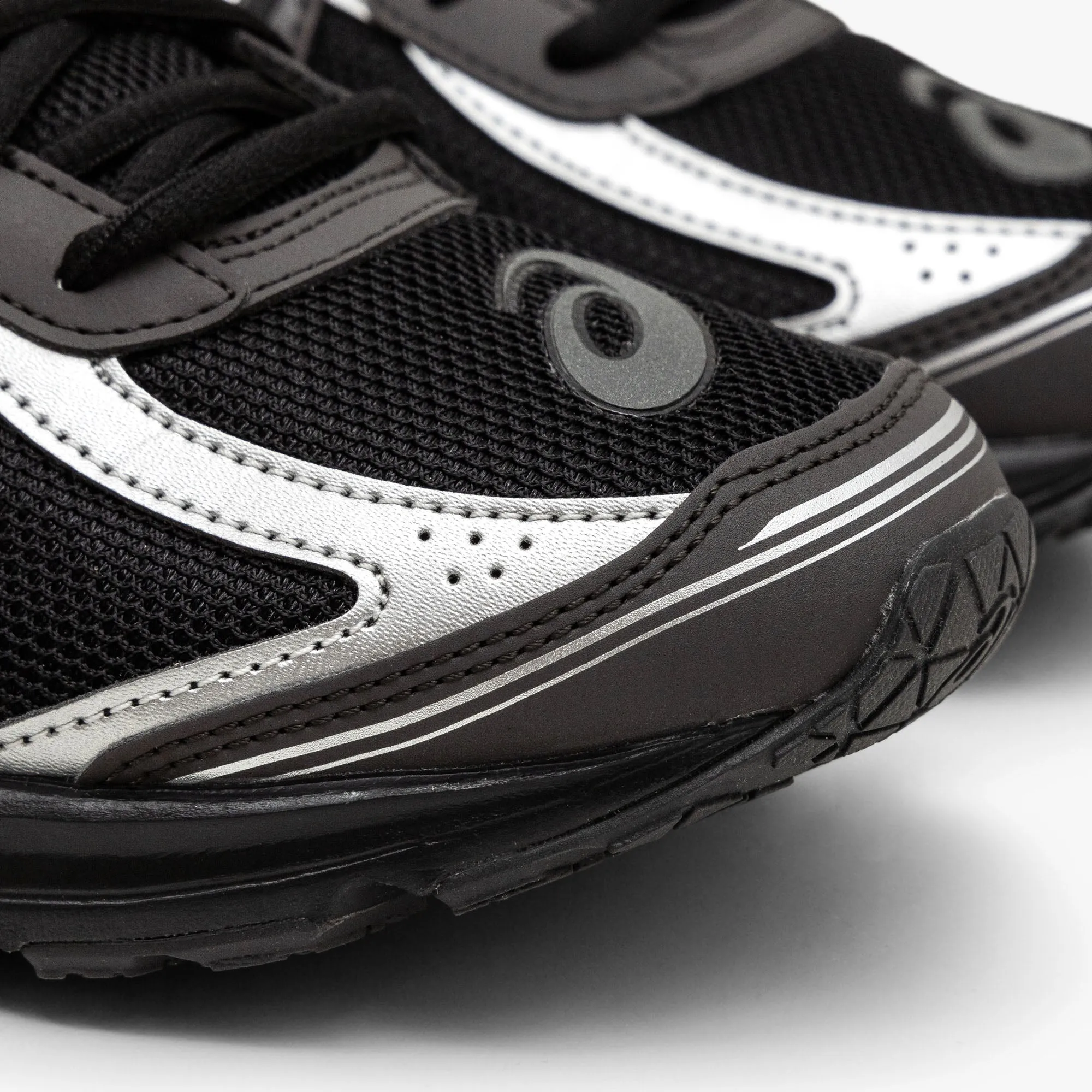 ASICS Jog 100S / Black / Pure Silver asics Shoes