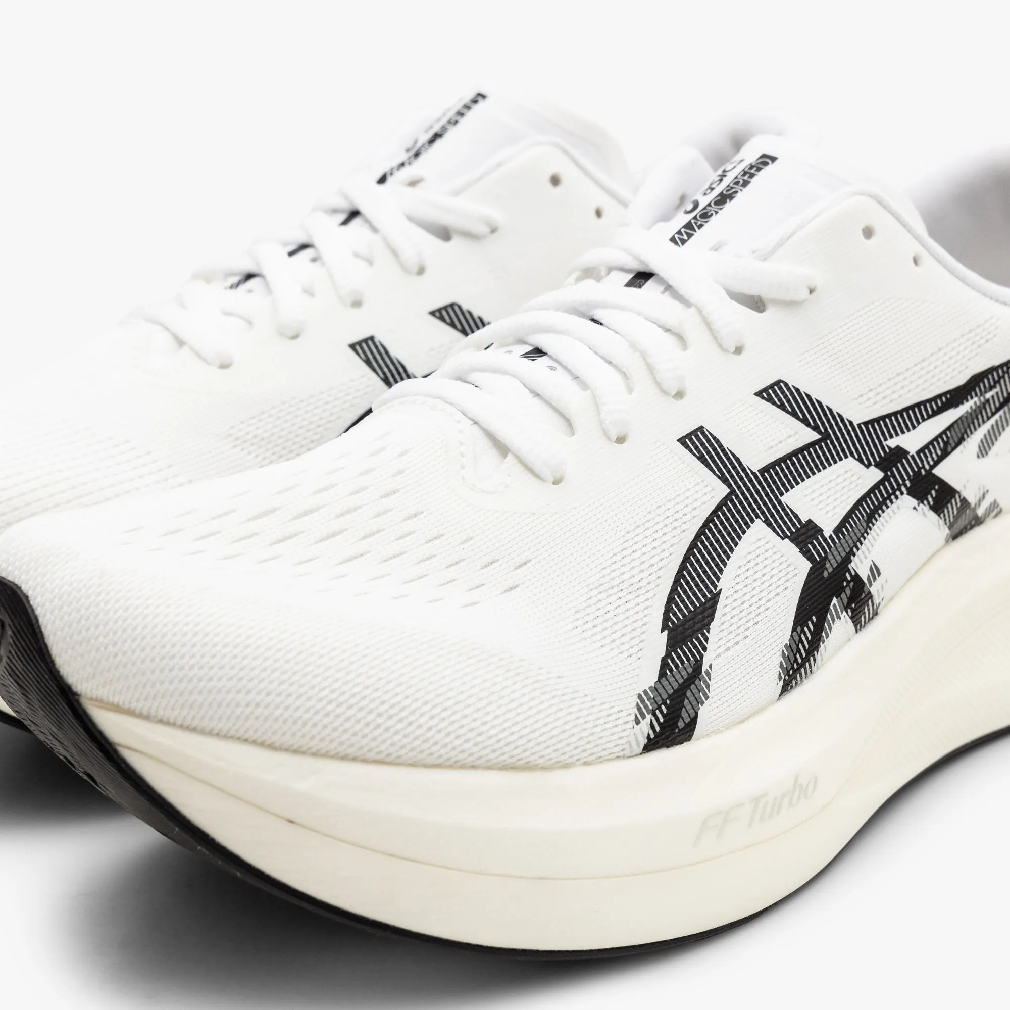 ASICS Magic Speed 4 / White / Black asics Shoes