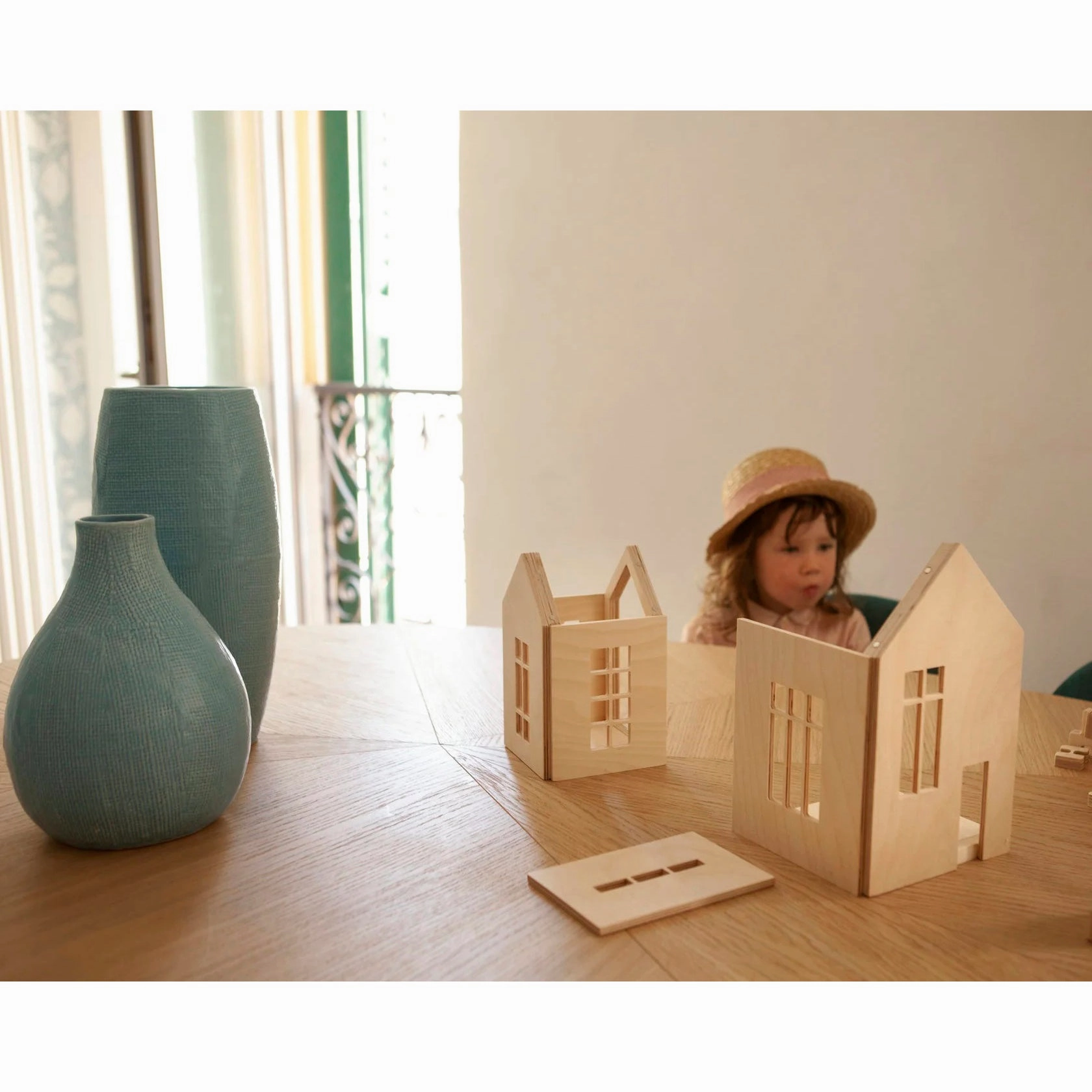 babai Wooden Dollhouse On The Magnets L Natural