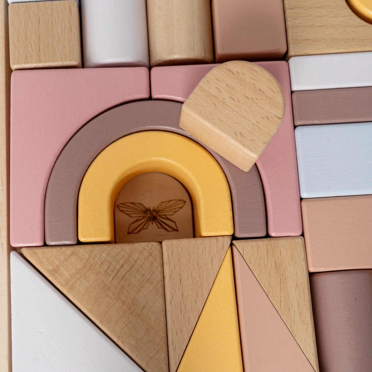 by Astrup Bakke w/Wooden Blocks, Pink