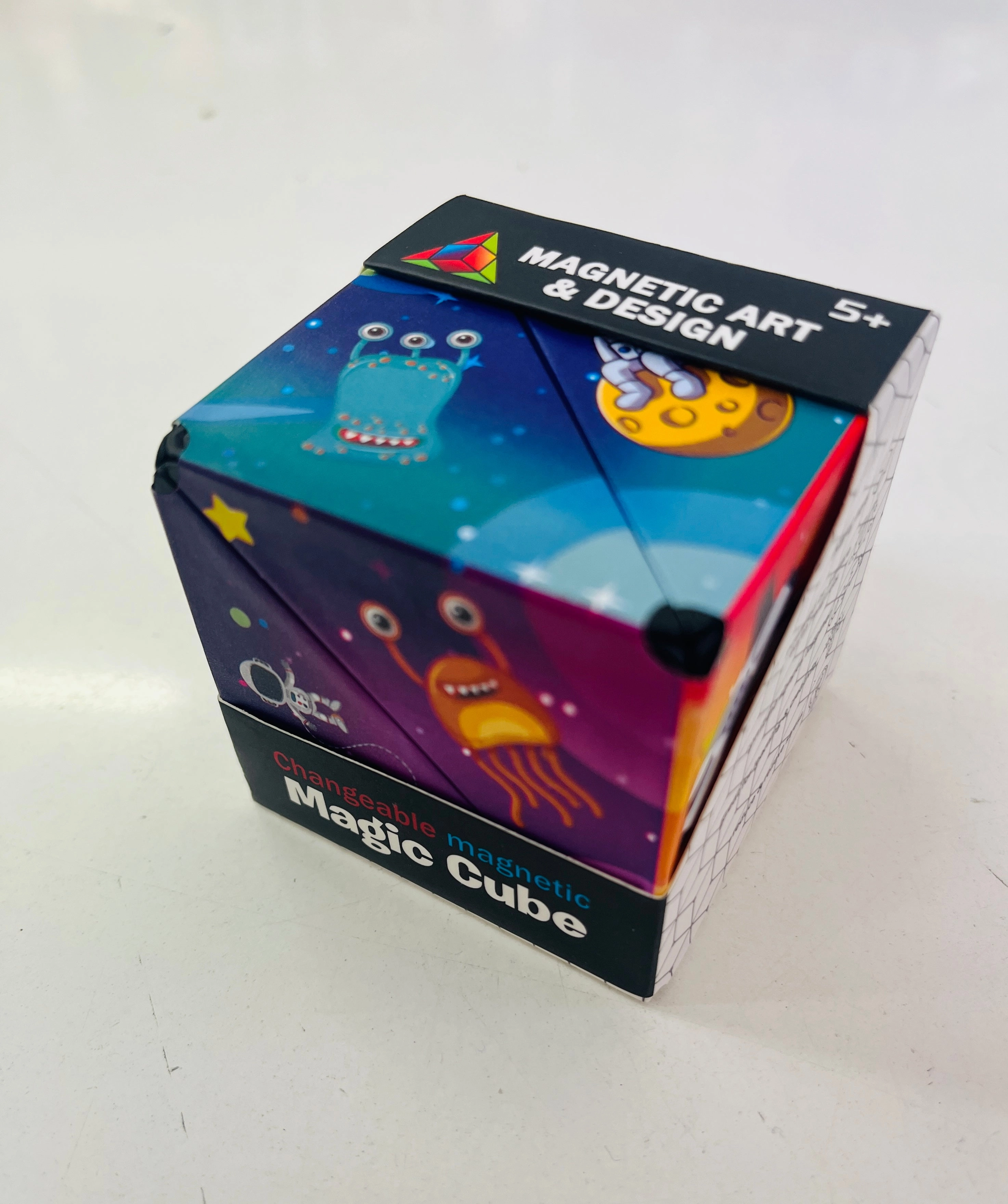 Changeable Magnetic Magic Cube Space