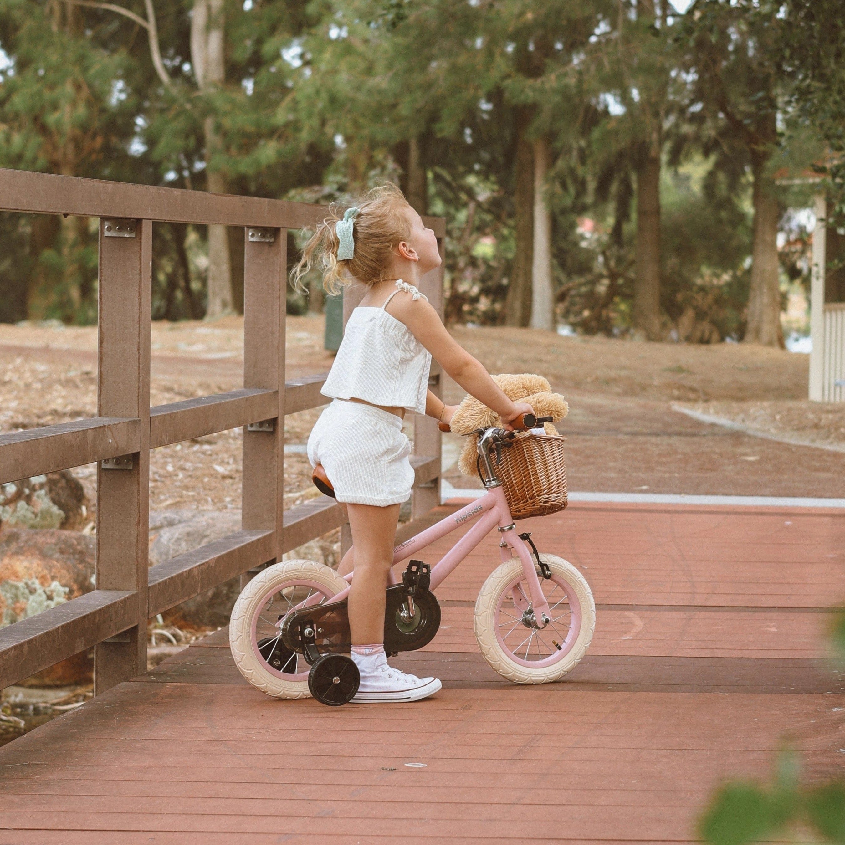 HipKids Classic Steel Bike with Wicker Basket