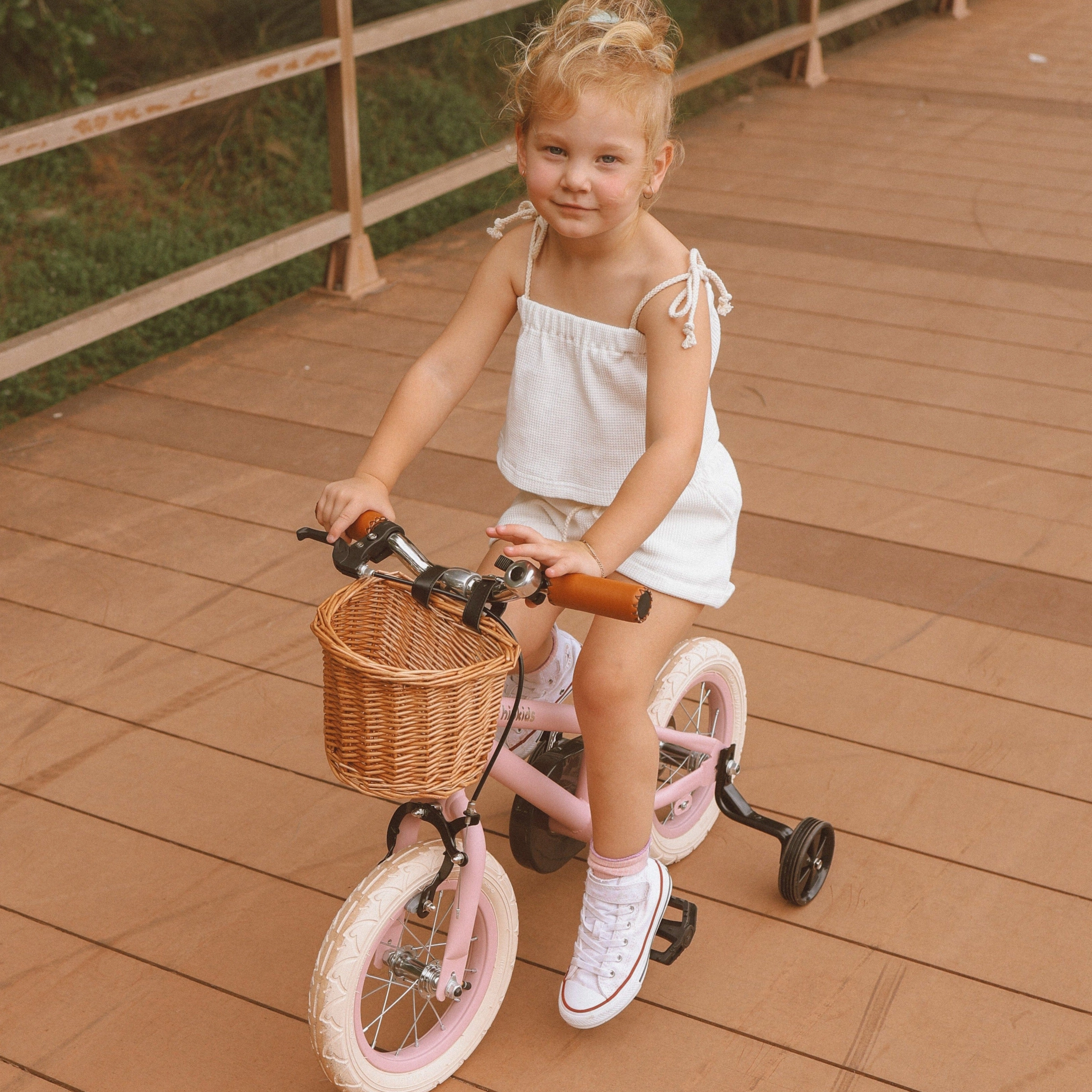 HipKids Classic Steel Bike with Wicker Basket