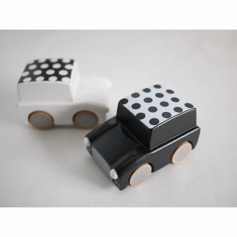 kiko  & gg* Kuruma Classic Wooden Wind Up Car Dots/Black