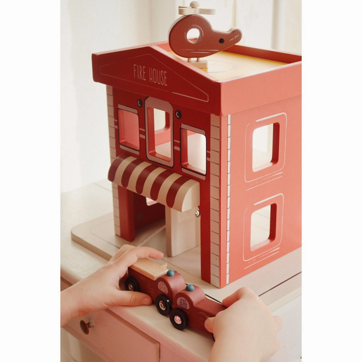Konges Sljd Multi Wooden Fire Station Fsc