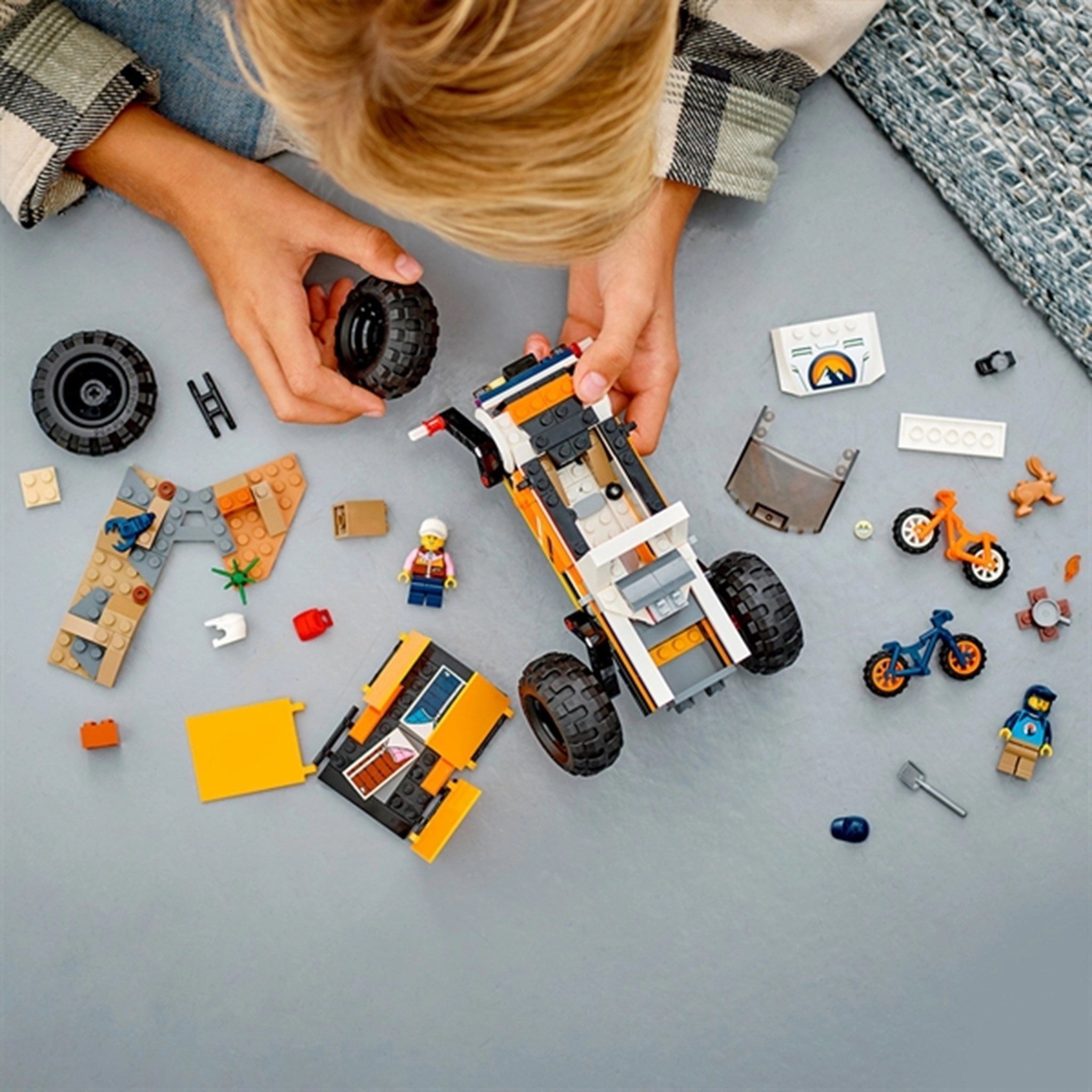 LEGO City 4x4 Off-Roader Adventures