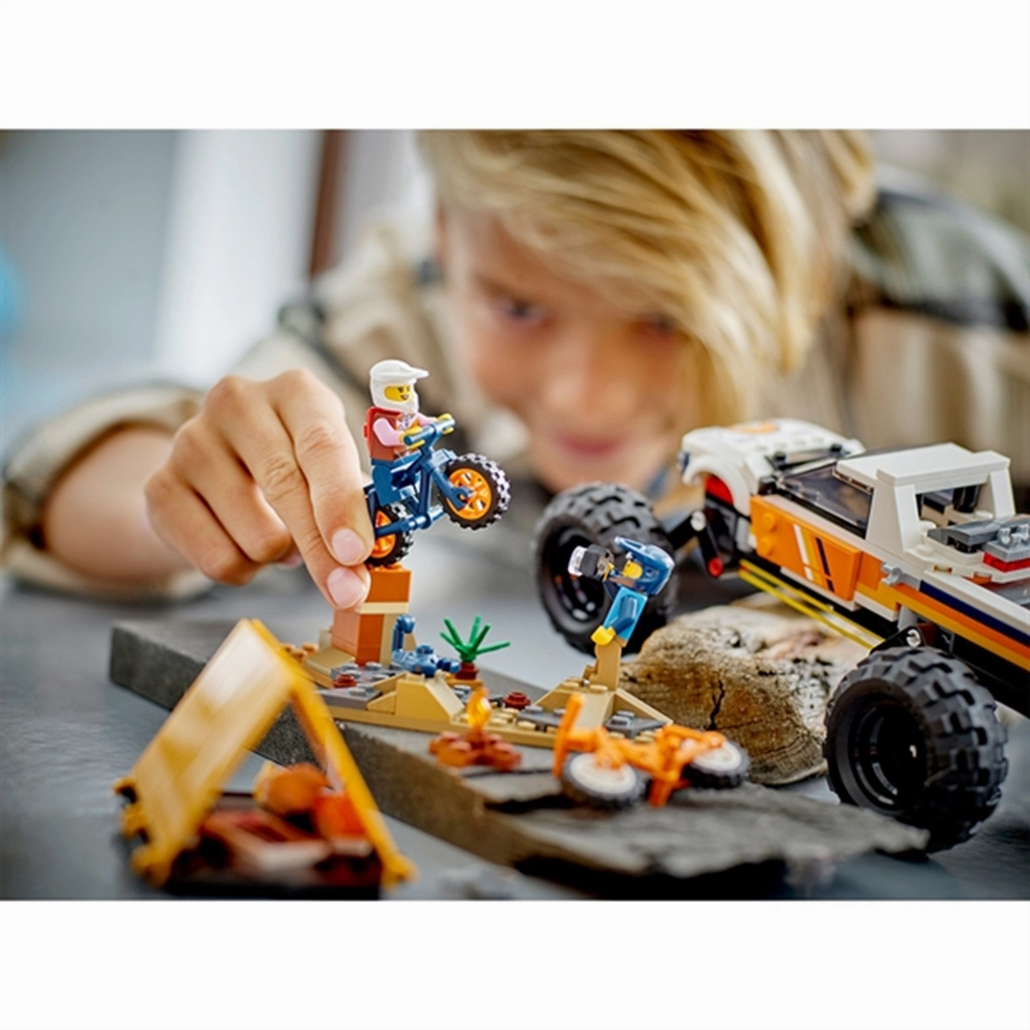 LEGO City 4x4 Off-Roader Adventures