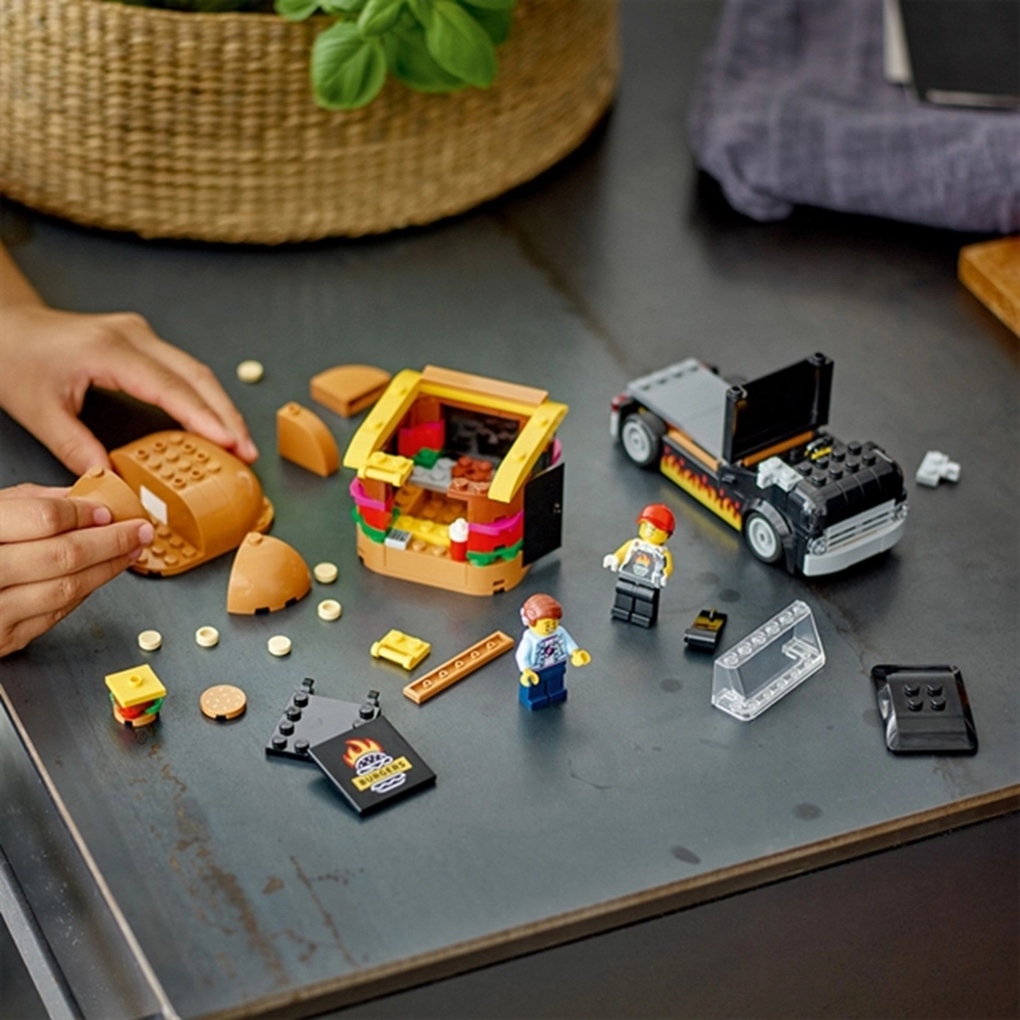 LEGO? City Burger Van