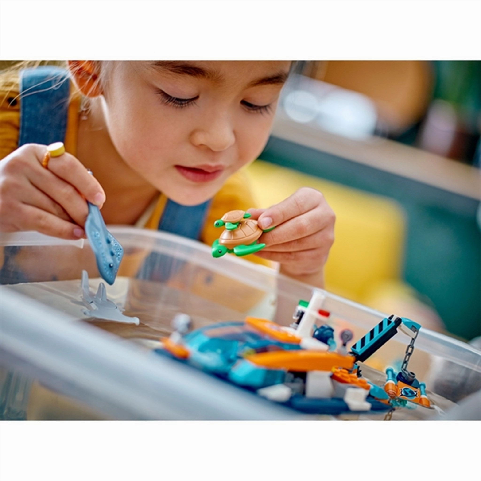LEGO City Explorer Diving Boat