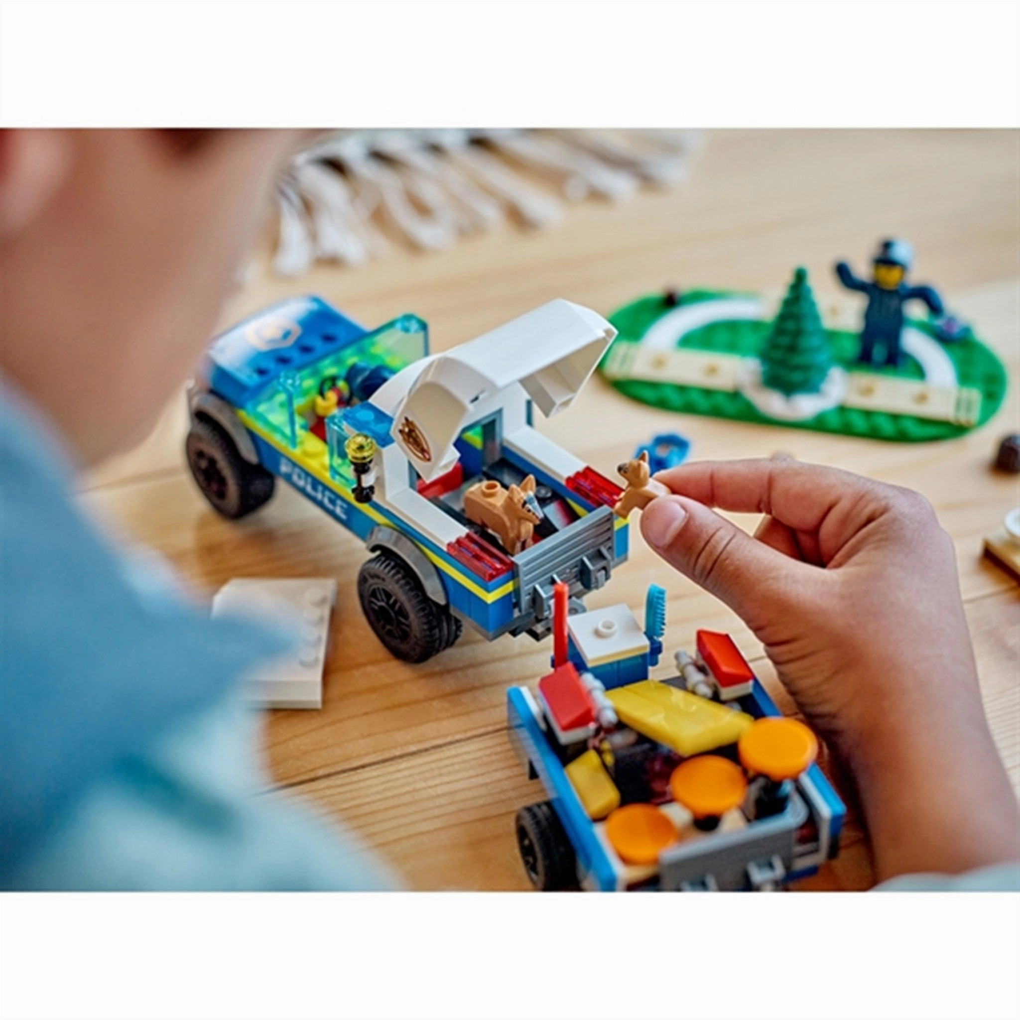 LEGO City Mobile Police Dog Training