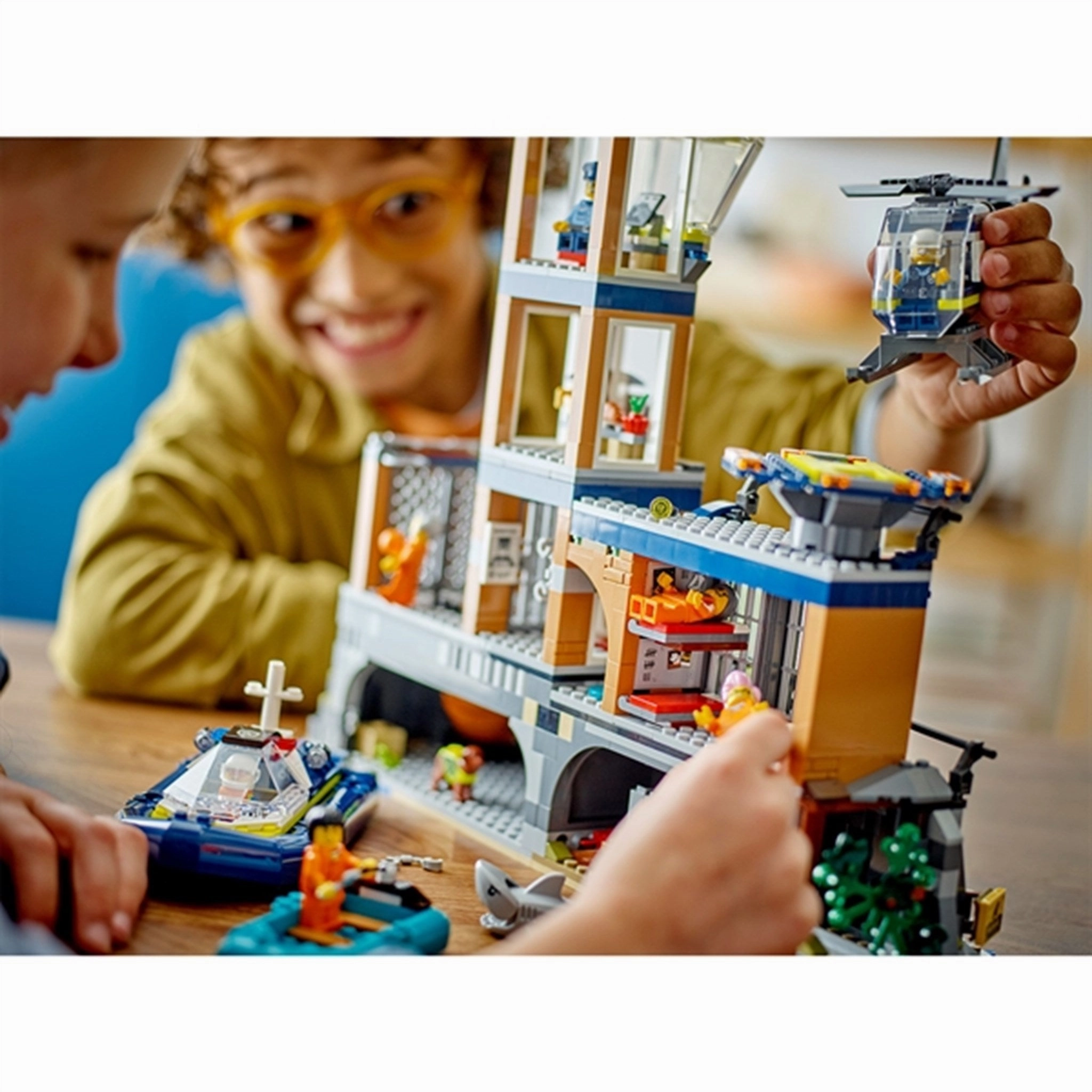 LEGO? City Police Prison Island