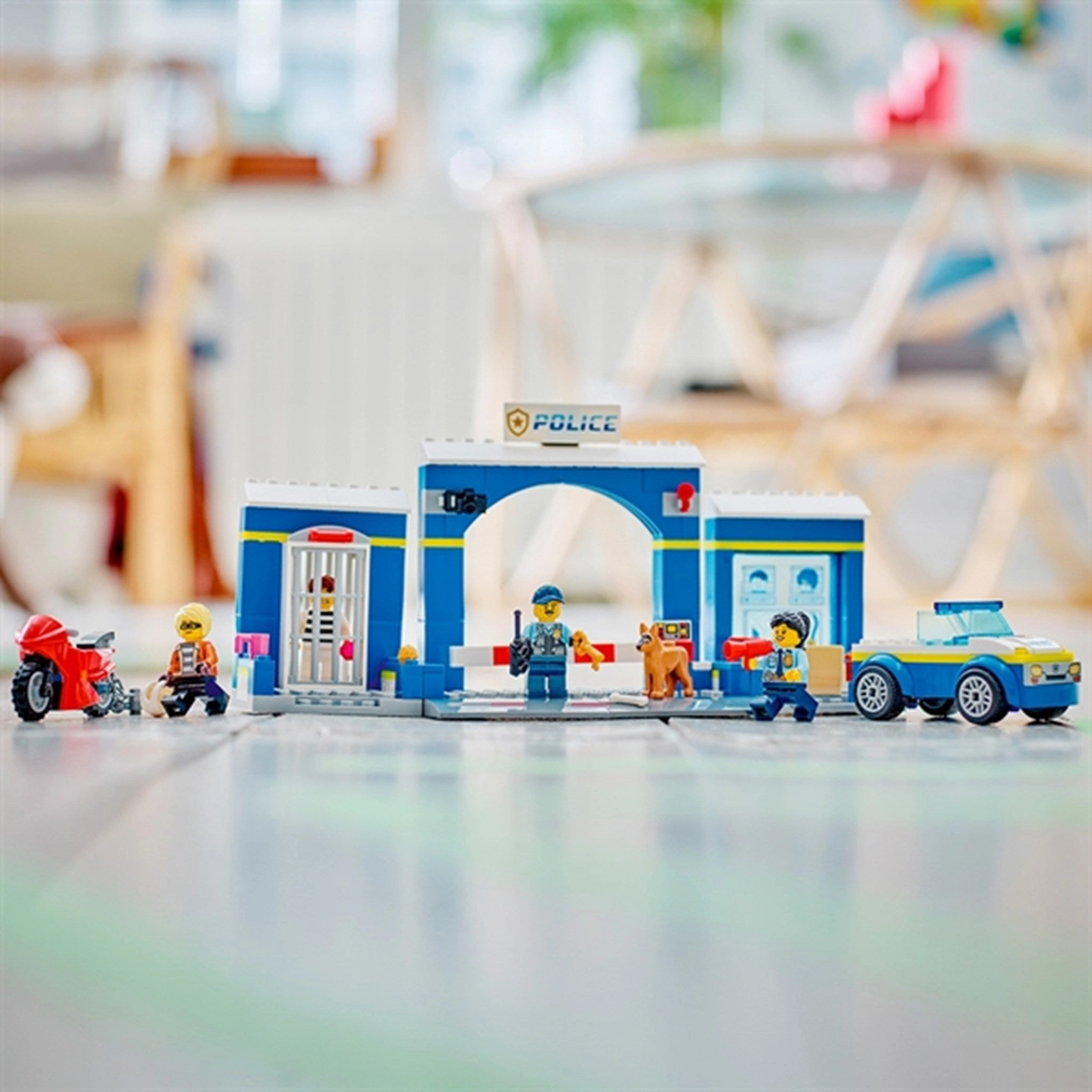 LEGO City Police Station Chase