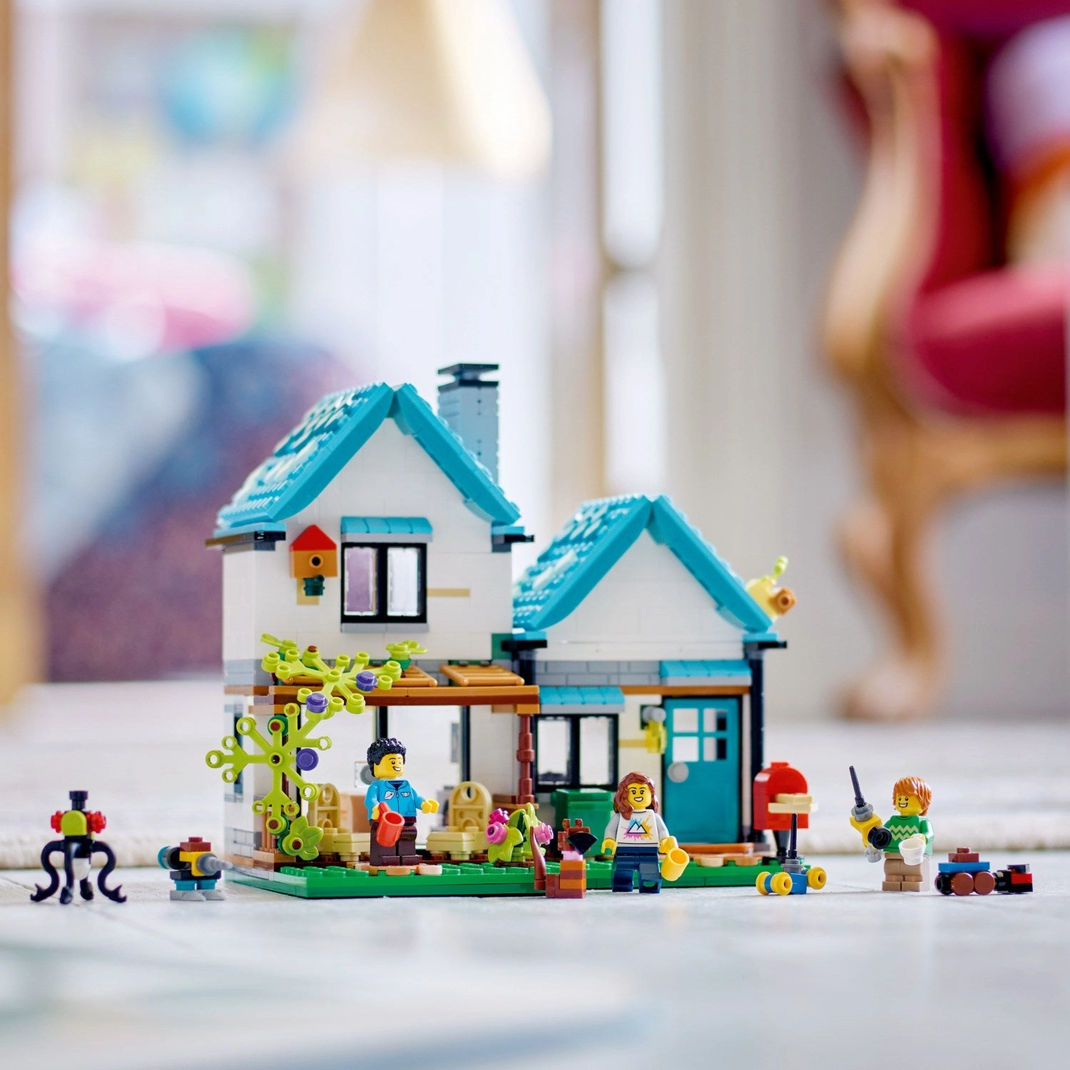 LEGO? Creator Cozy House