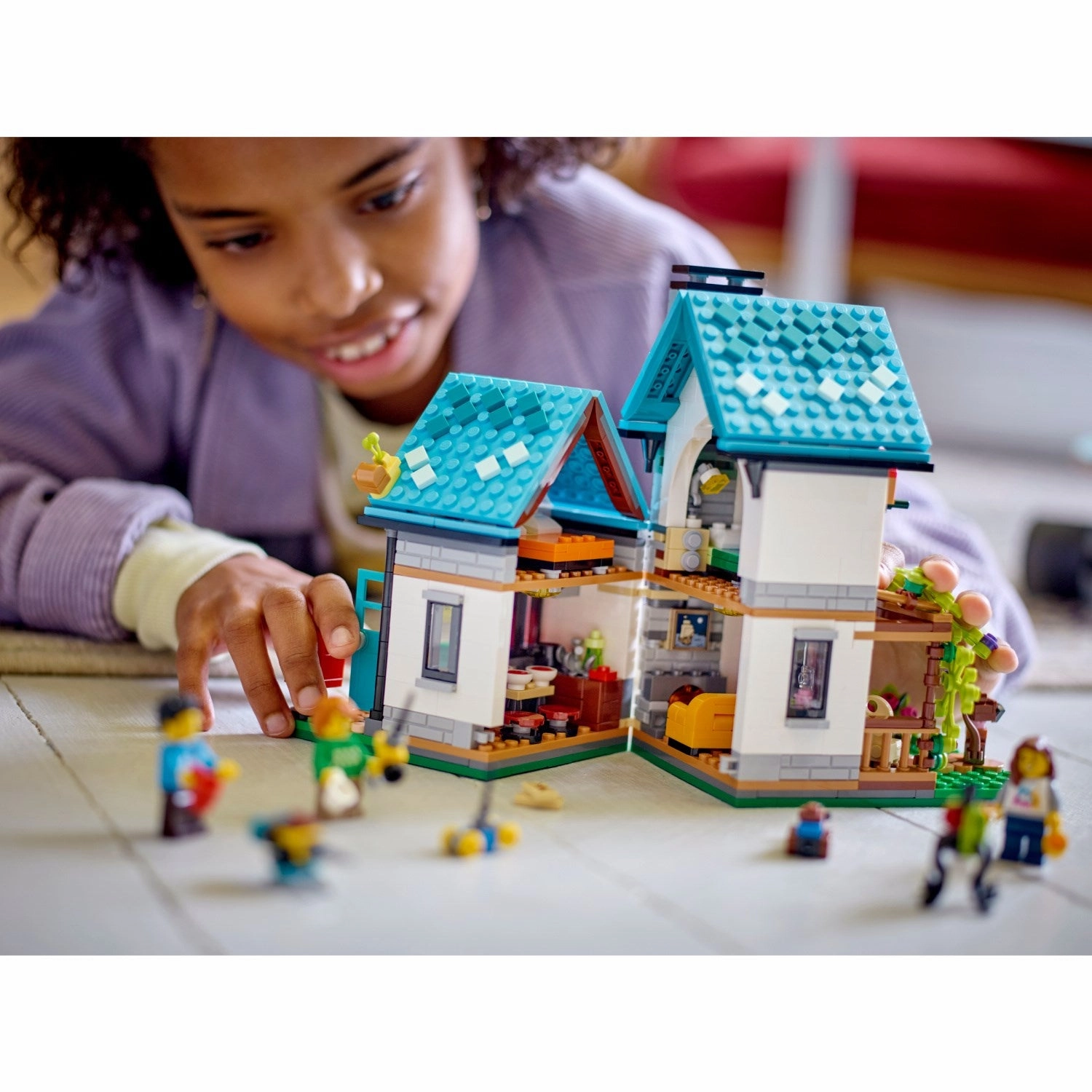 LEGO? Creator Cozy House