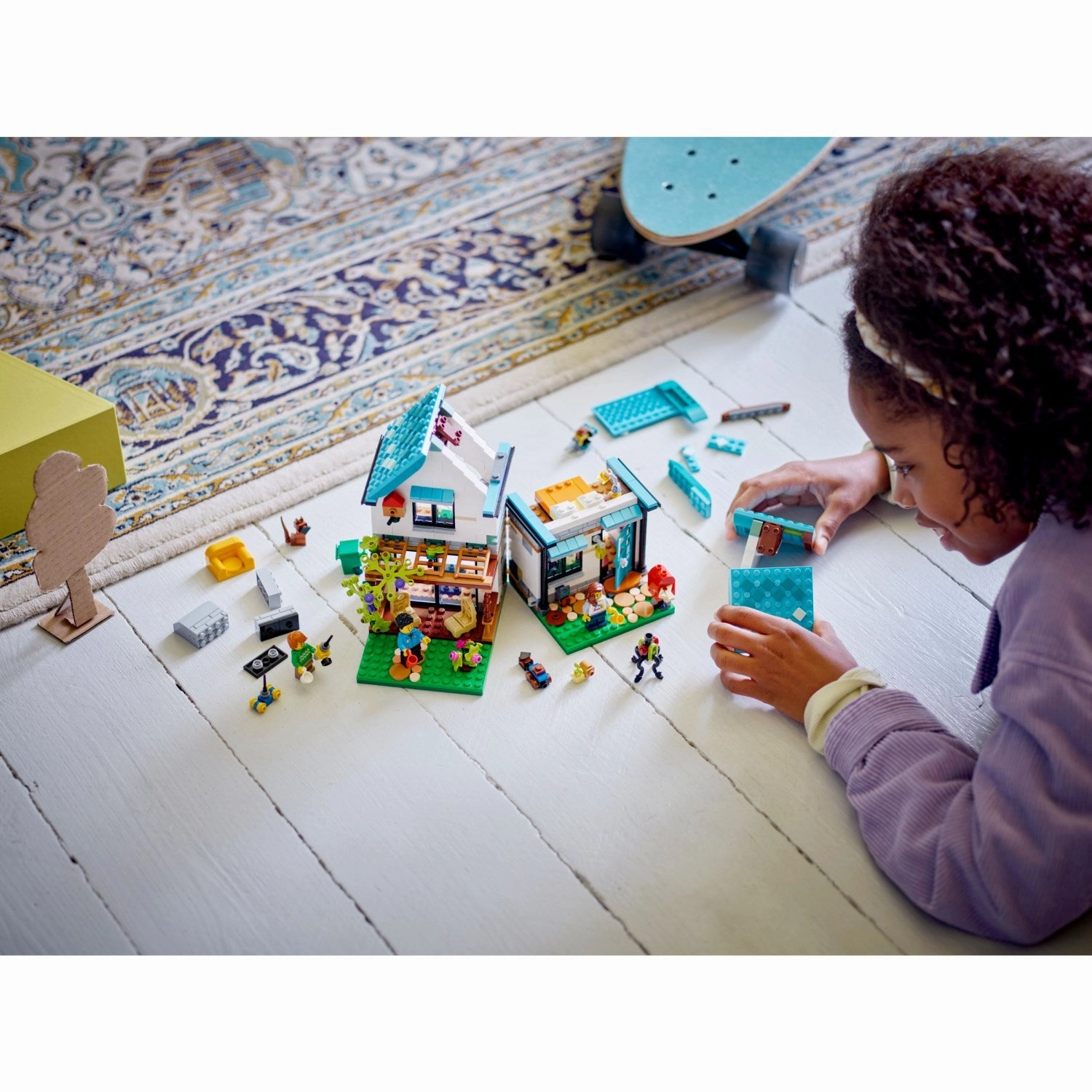 LEGO? Creator Cozy House
