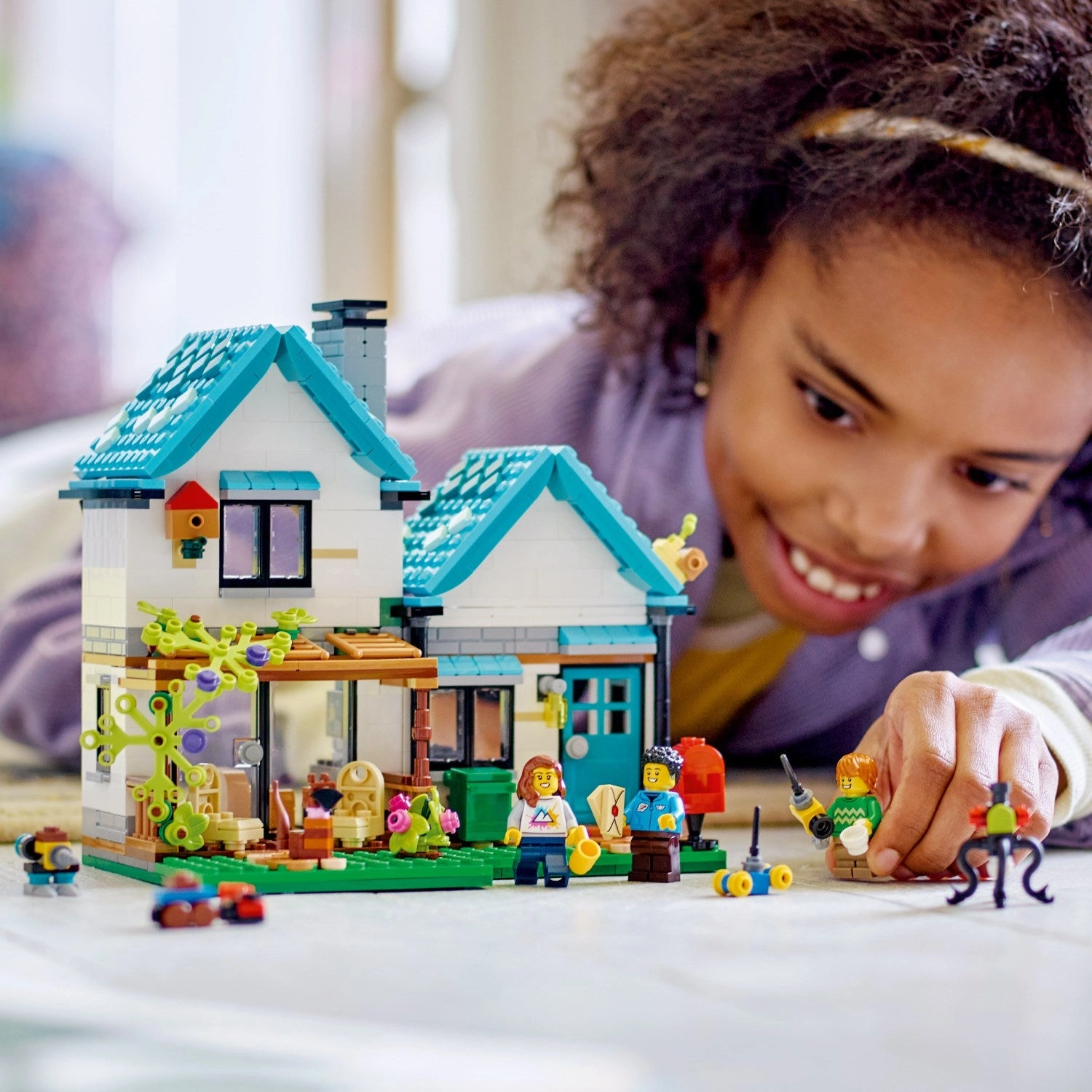 LEGO? Creator Cozy House