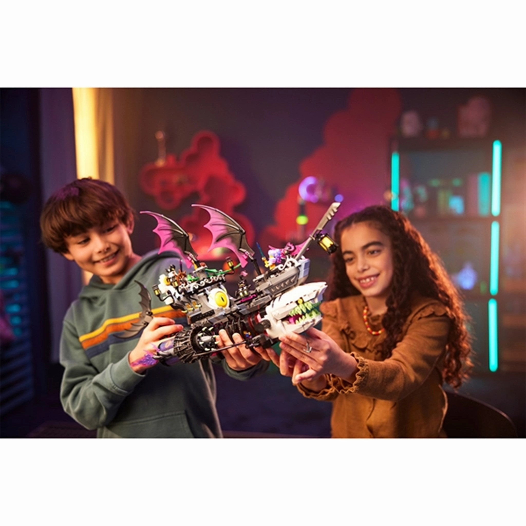 LEGO? DREAMZzz? Nightmare Shark Ship