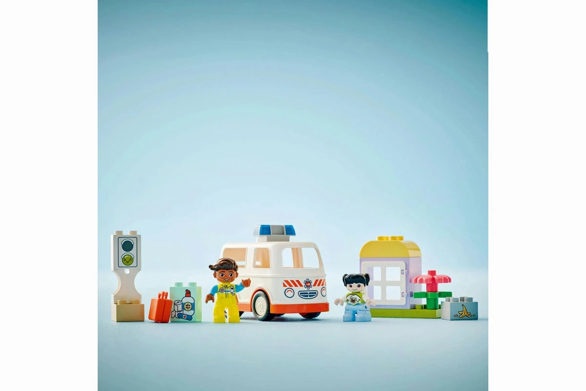 LEGO DUPLO Ambulance & Driver 10447