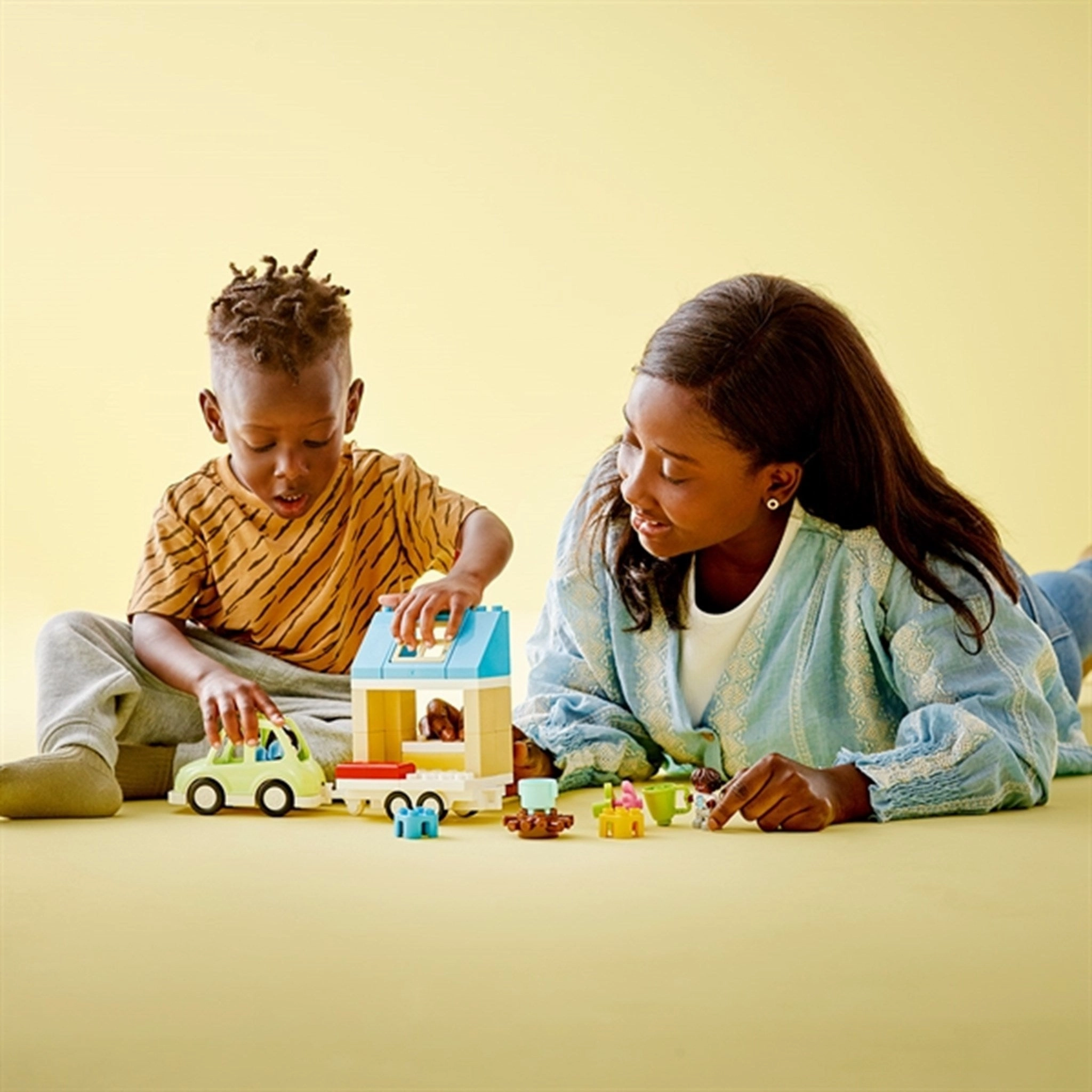 LEGO DUPLO Family House on Wheels