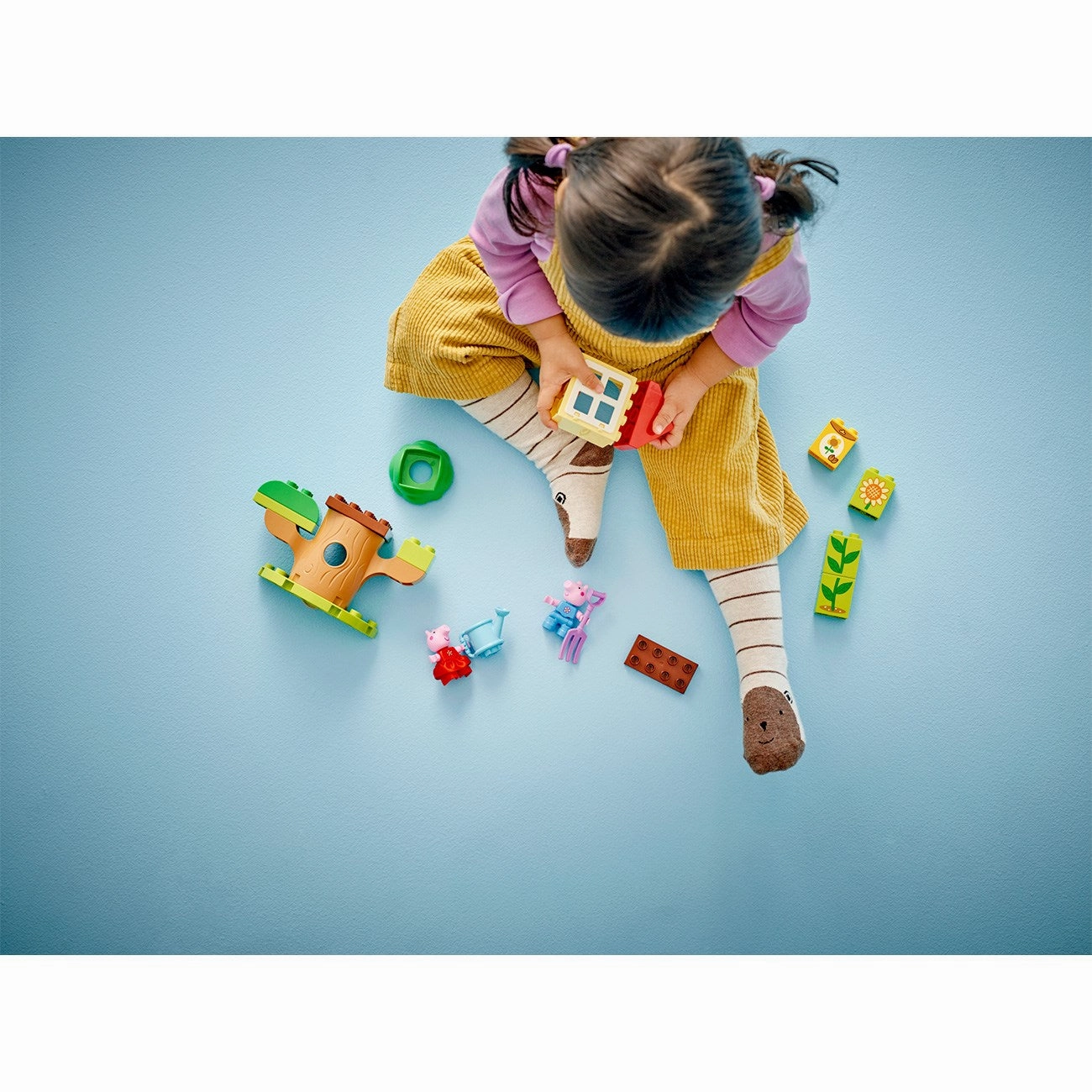 LEGO? DUPLO? Peppa Pig Garden and Tree House