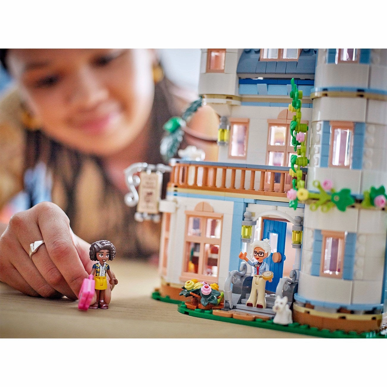 LEGO? Friends Castle Stays