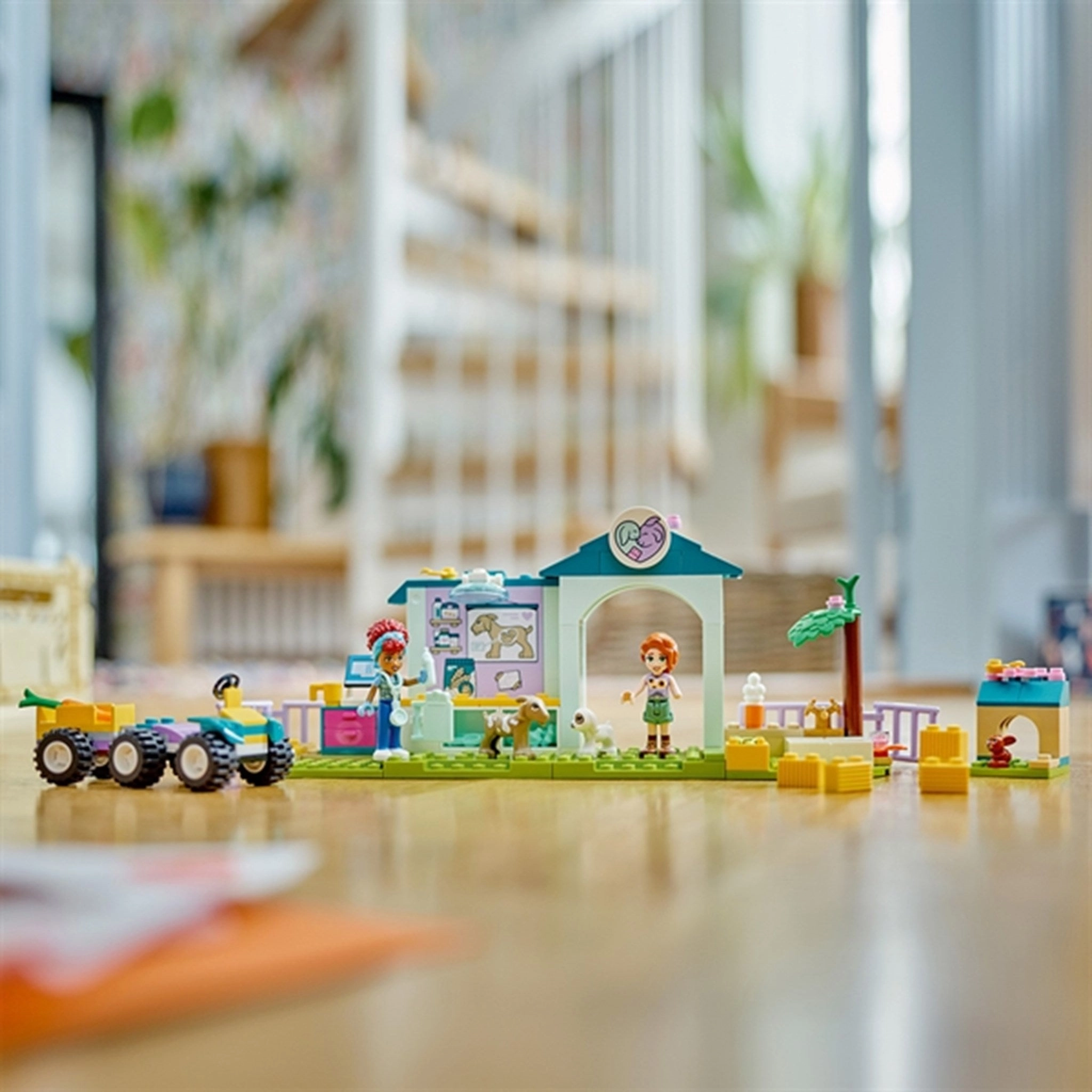 LEGO? Friends Farm Animal Vet Clinic