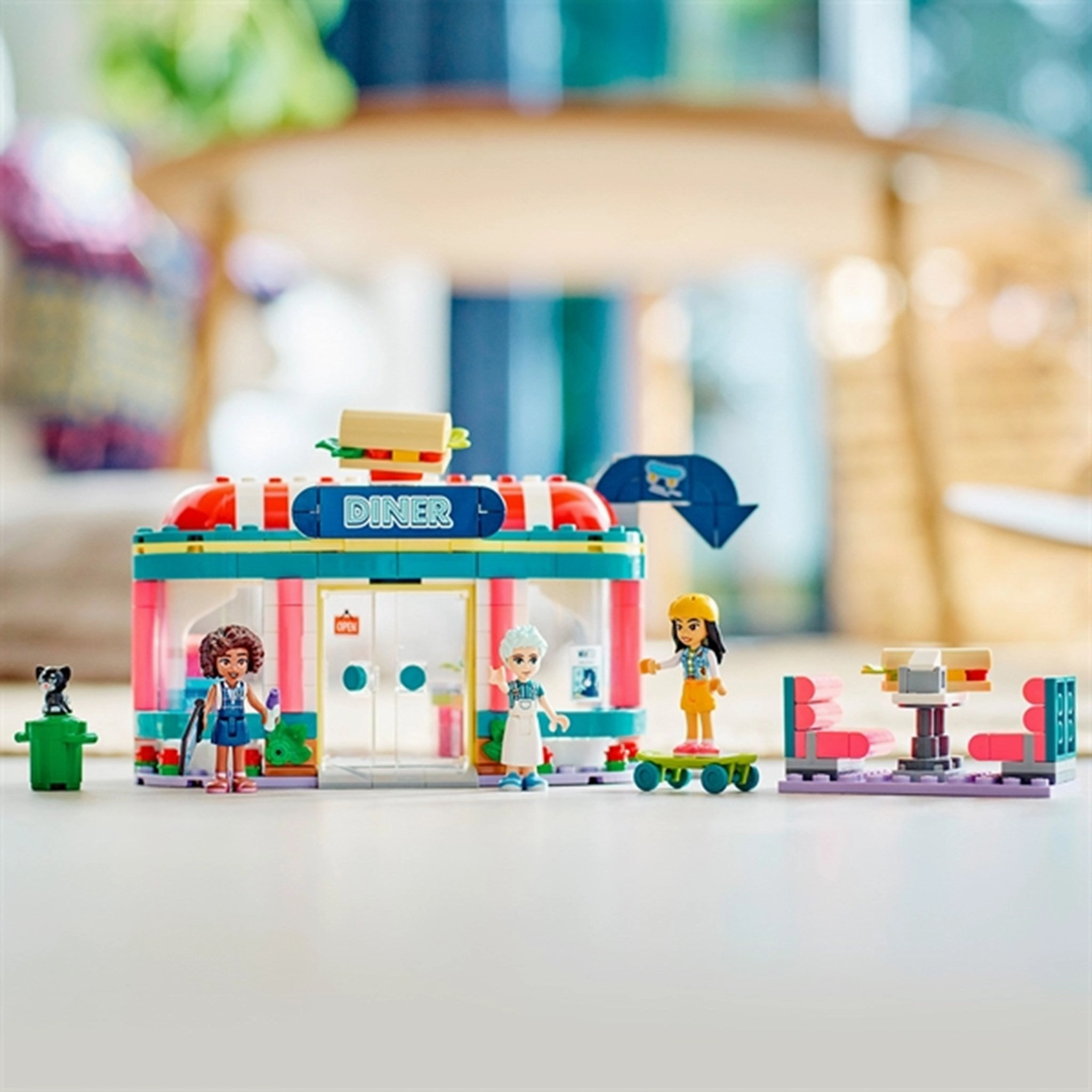 LEGO Friends Heartlake Downtown Diner