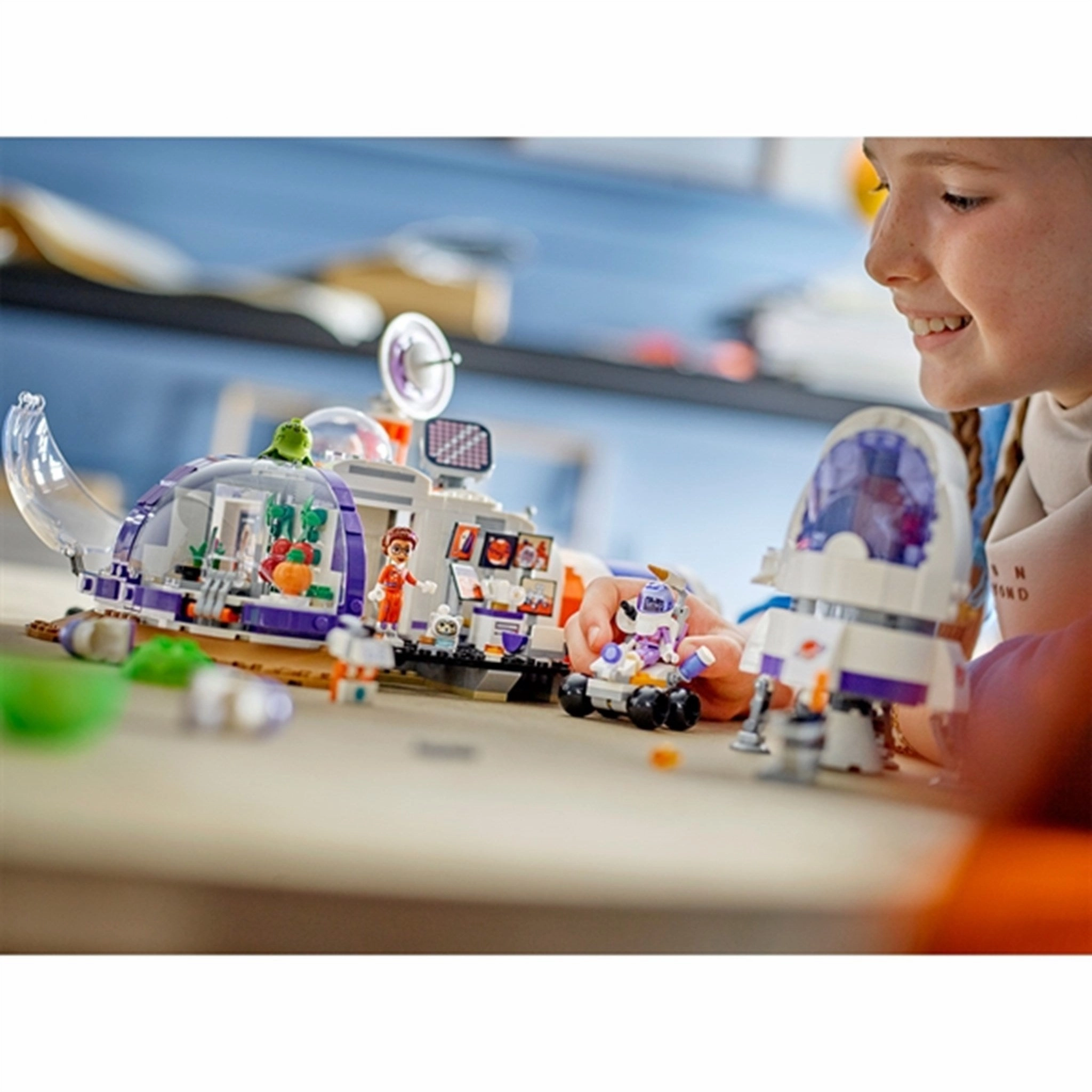 LEGO? Friends Mars Space Base and Rocket