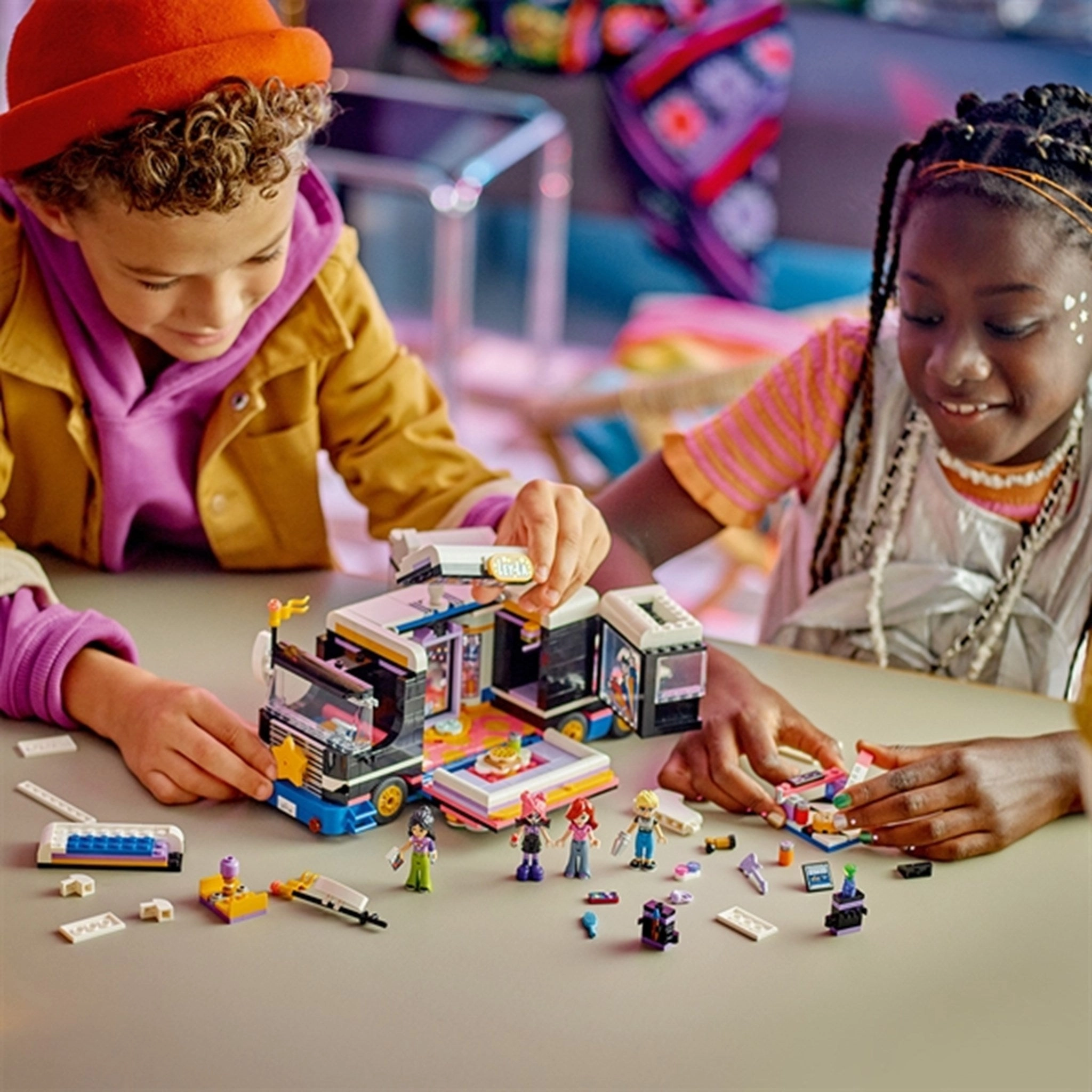 LEGO? Friends Pop Star Music Tour Bus