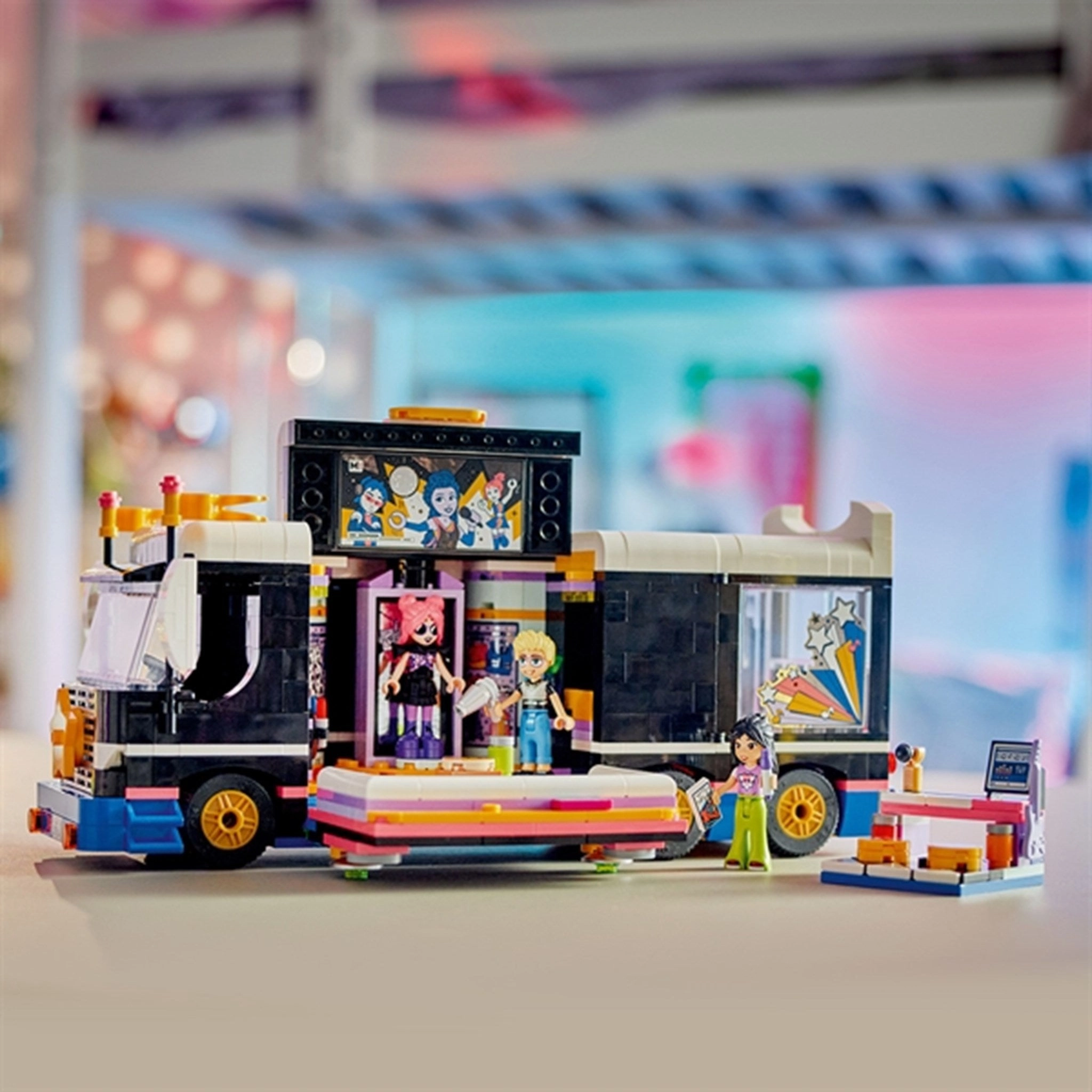 LEGO? Friends Pop Star Music Tour Bus