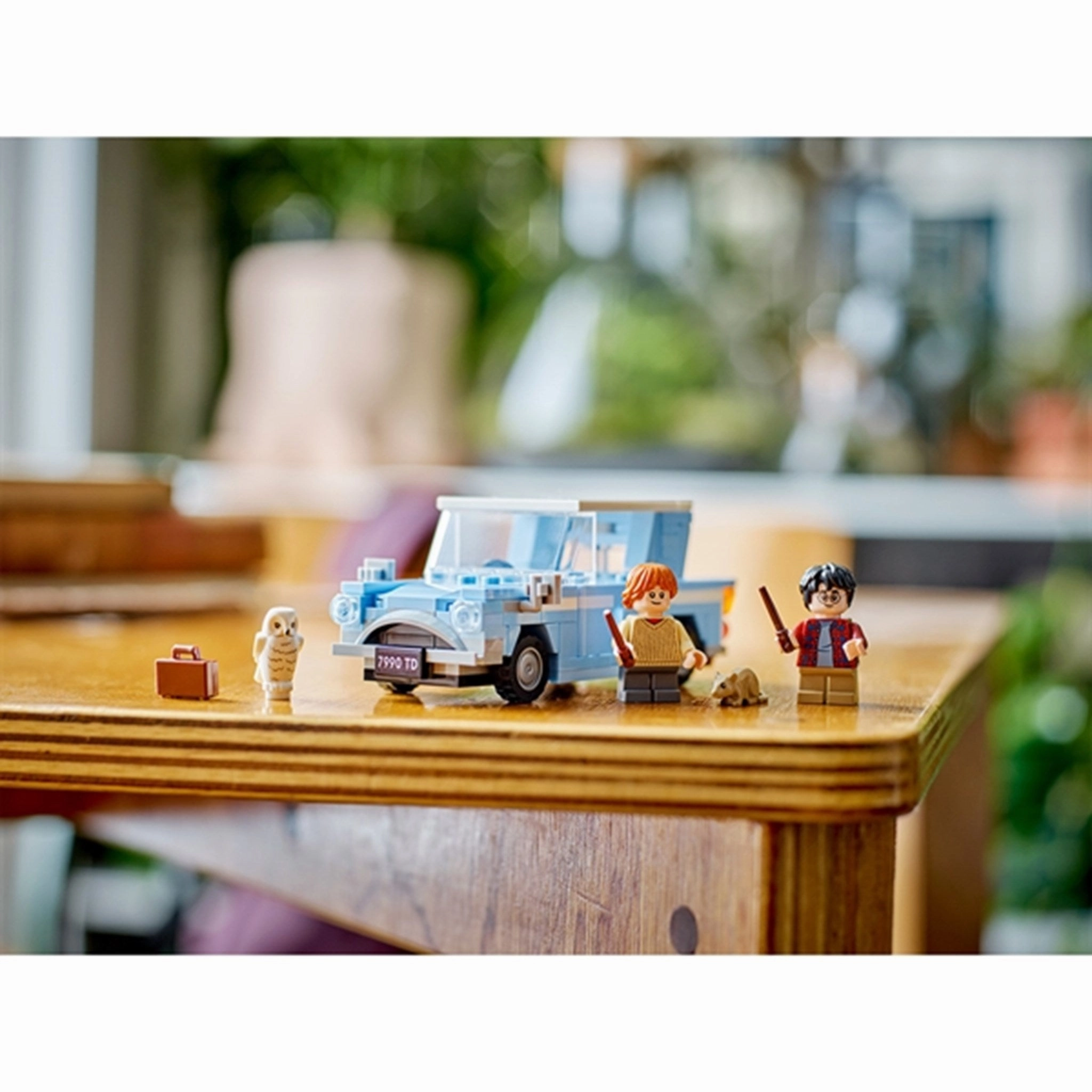 LEGO? Harry Potter? Flying Ford Anglia?