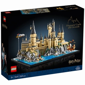LEGO Harry Potter?Hogwarts?Castle and Surroundings