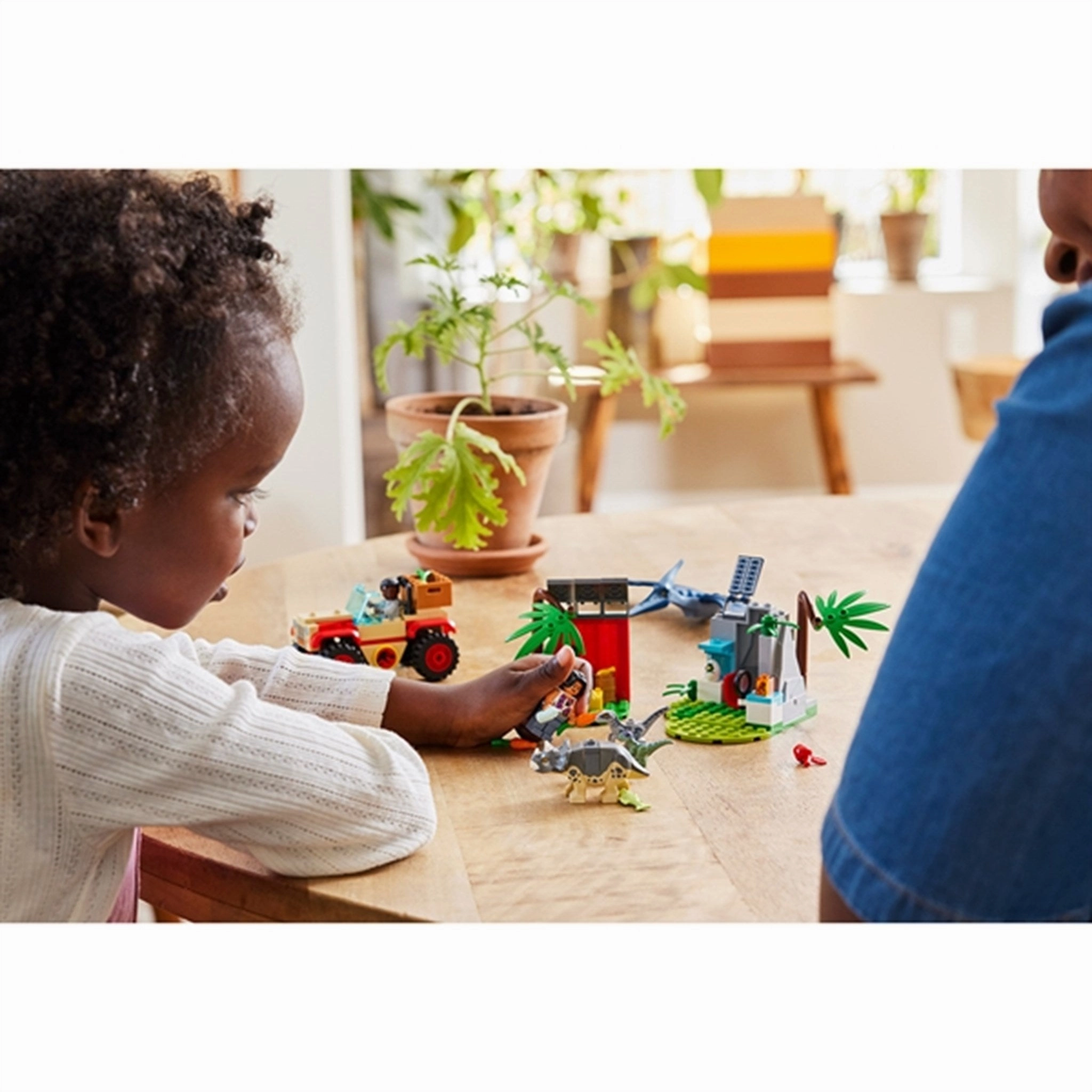 LEGO? Jurassic World? Baby Dinosaur Rescue Centre