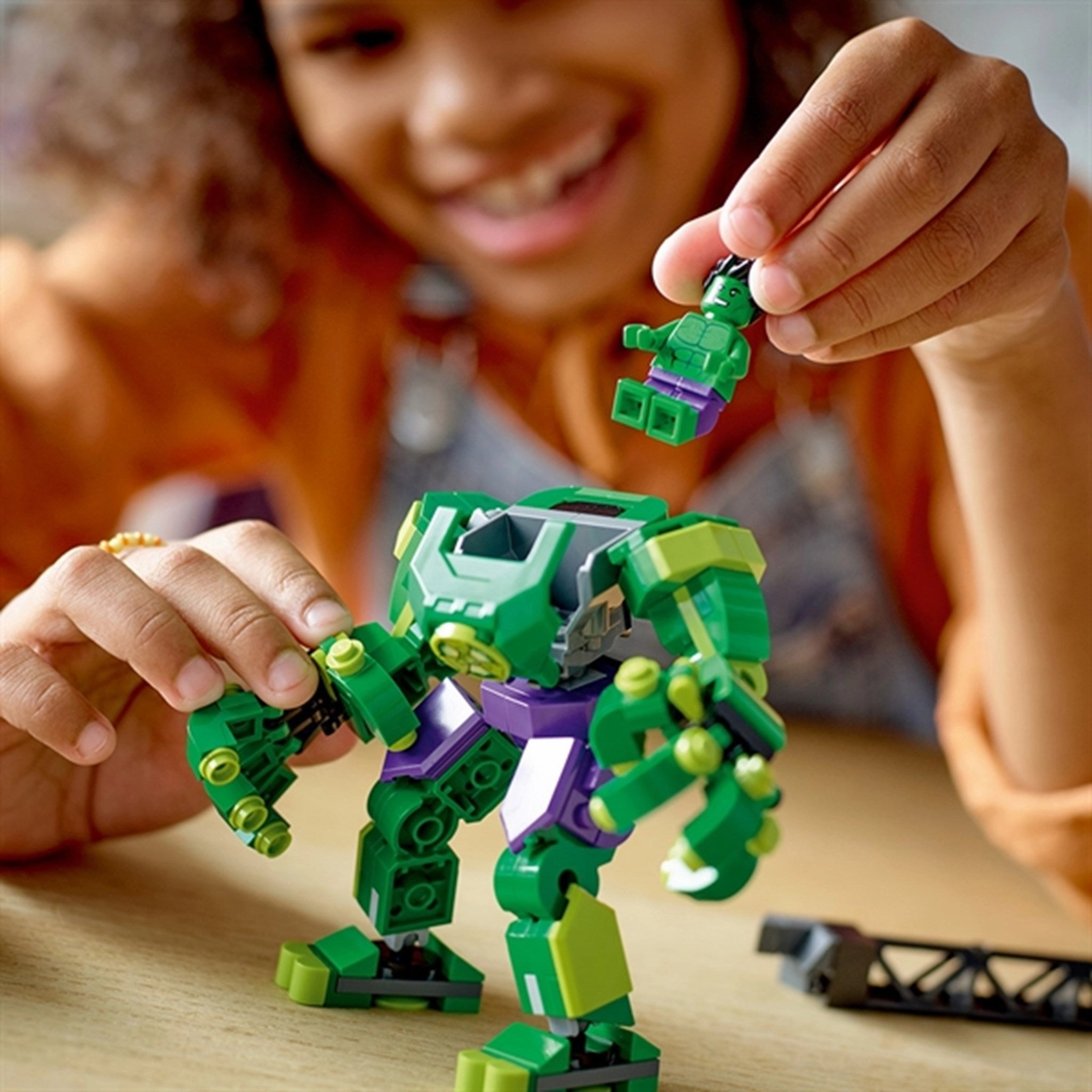 LEGO Marvel Hulk Mech Armour