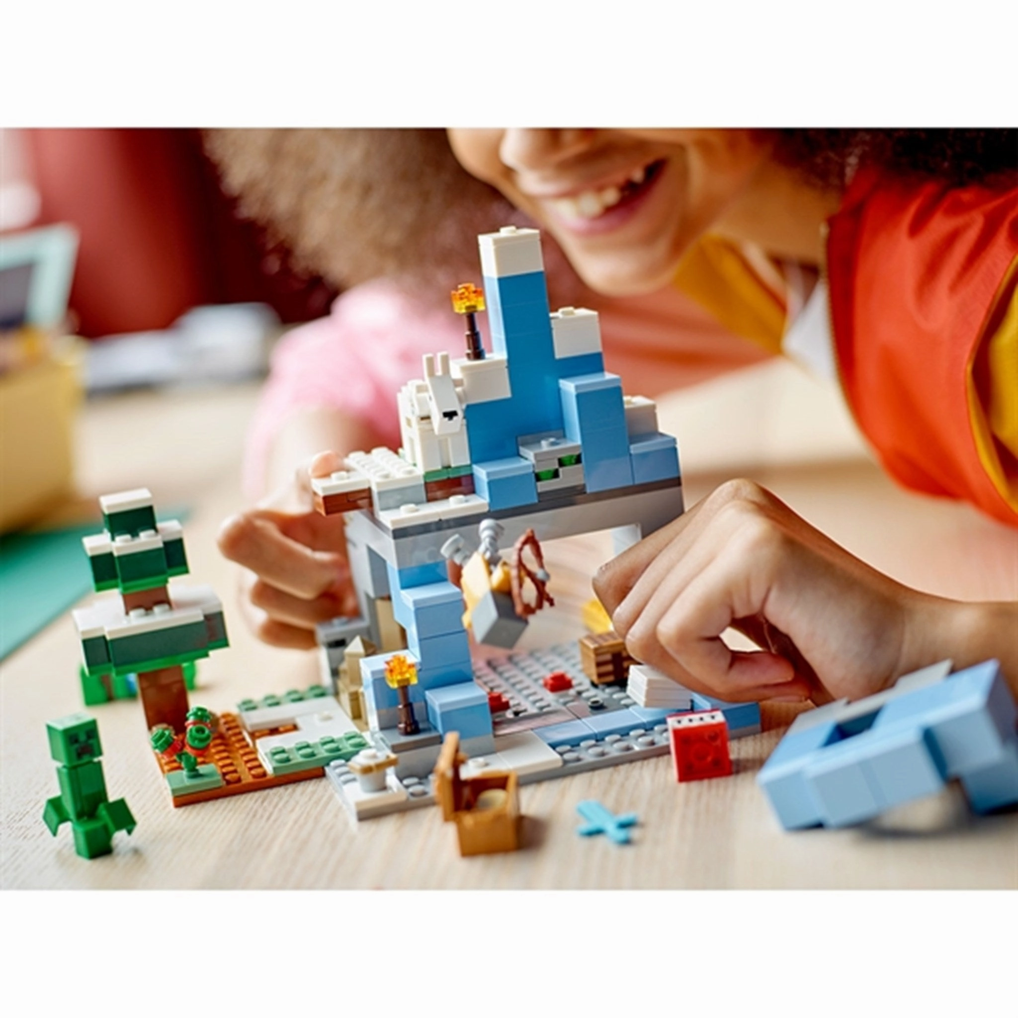 LEGO Minecraft The Frozen Peaks