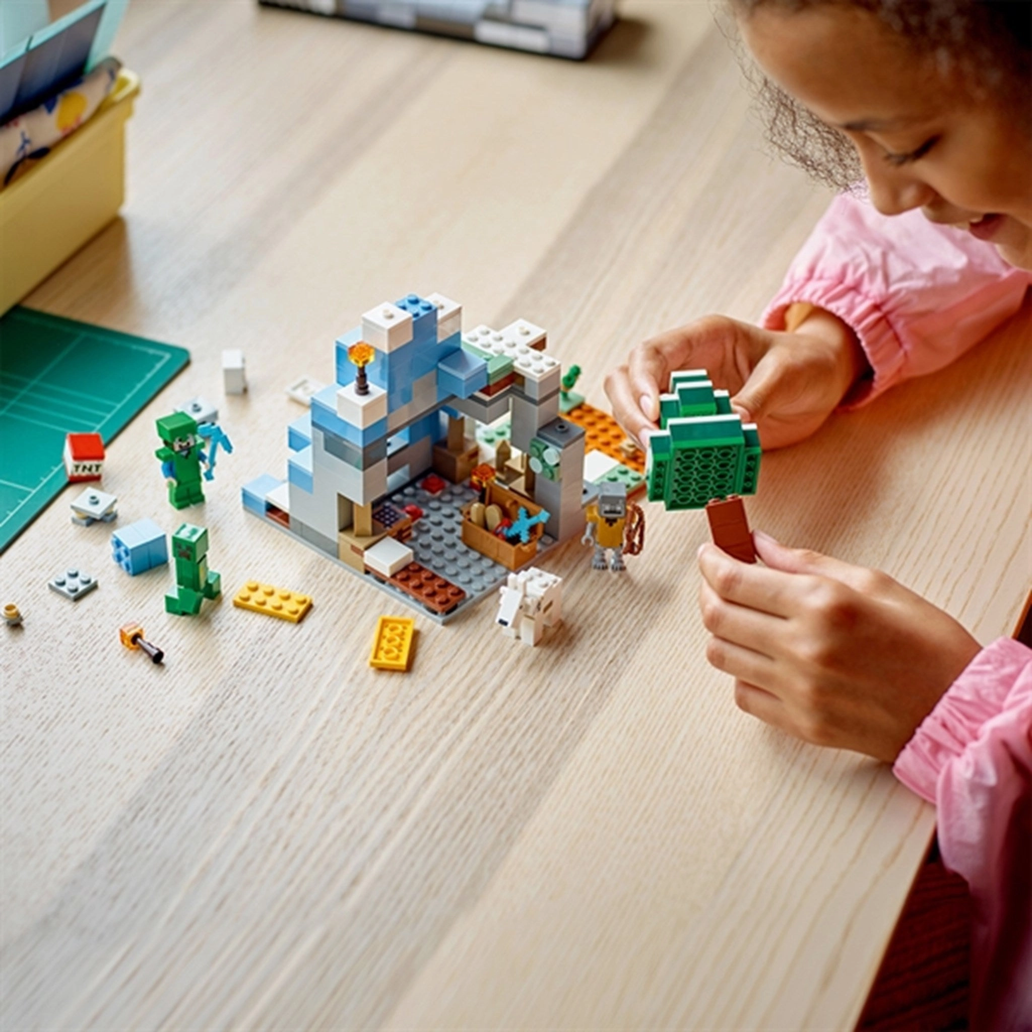 LEGO Minecraft The Frozen Peaks