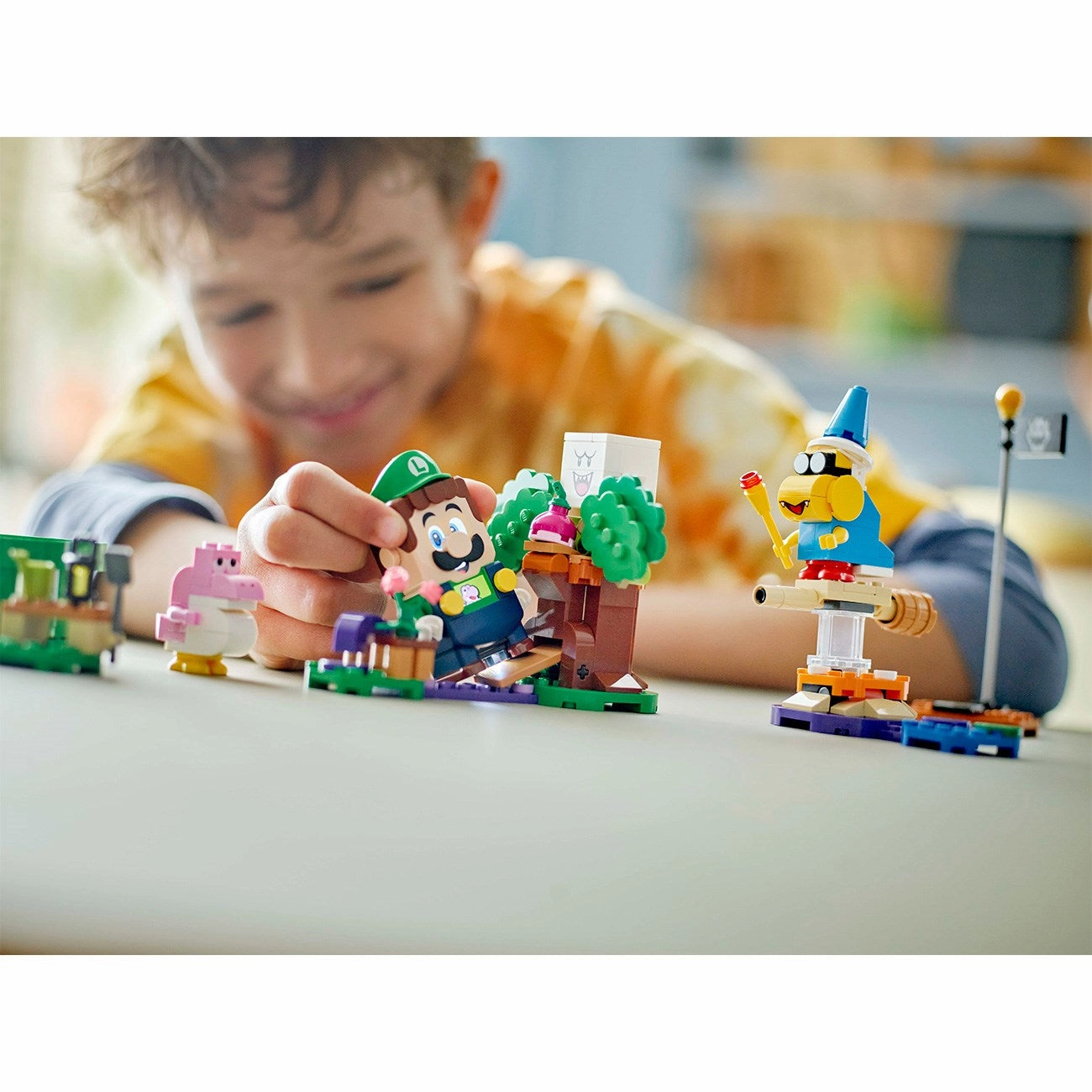 LEGO? Super Mario Adventures with interactive LEGO? Luigi?