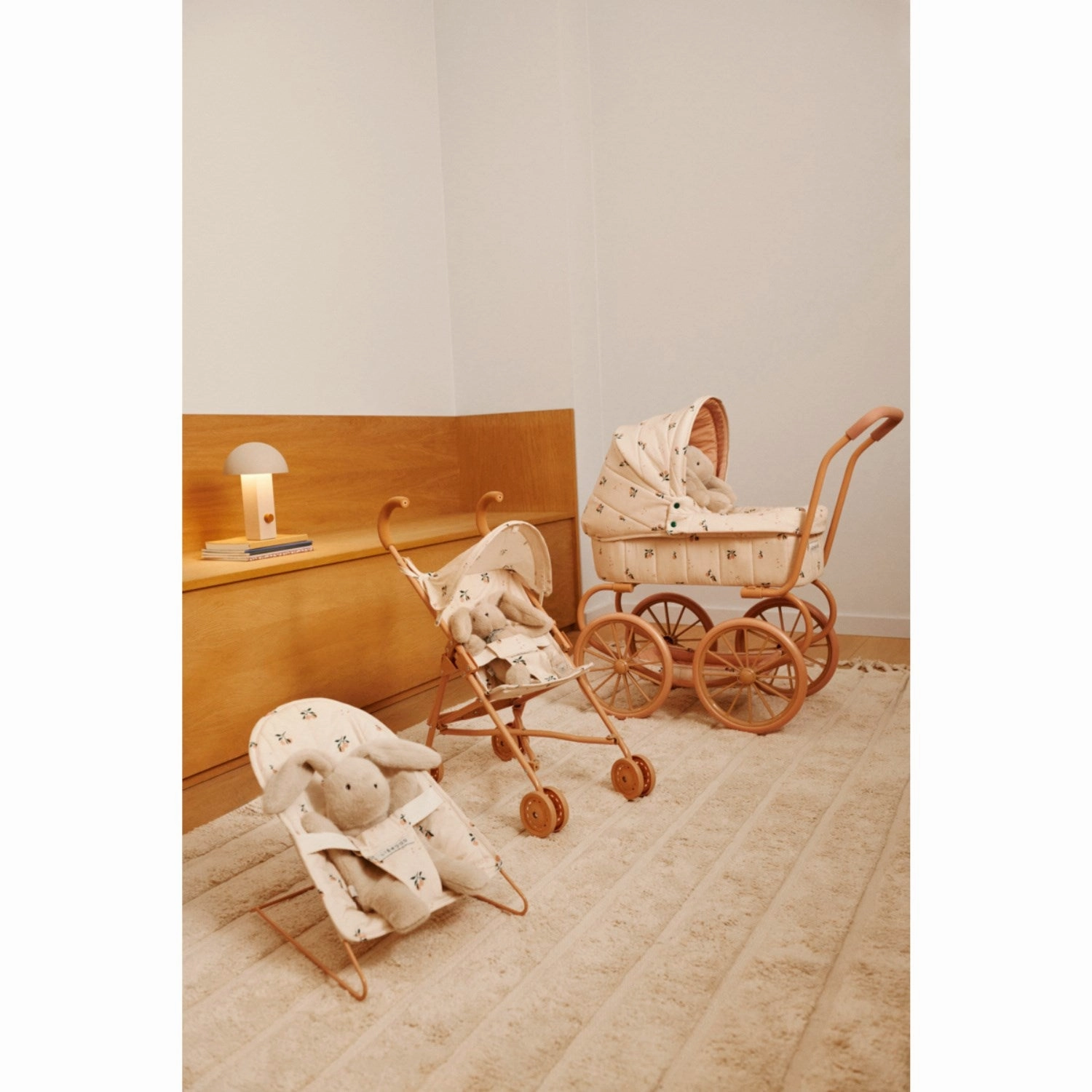 LieWood Peach / Sea Shell Elsie Doll Stroller