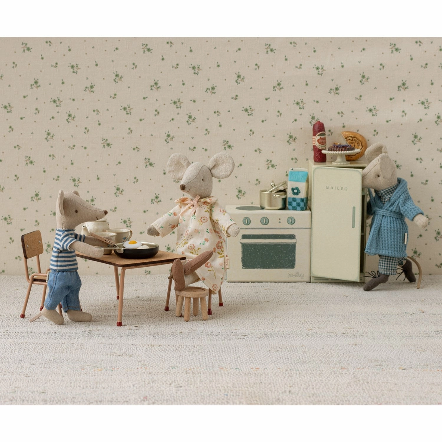 Maileg Chair, Mouse - Dark Powder