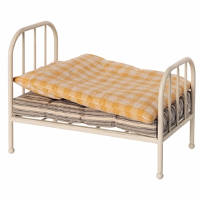 Maileg Vintage Bed Teddy Junior