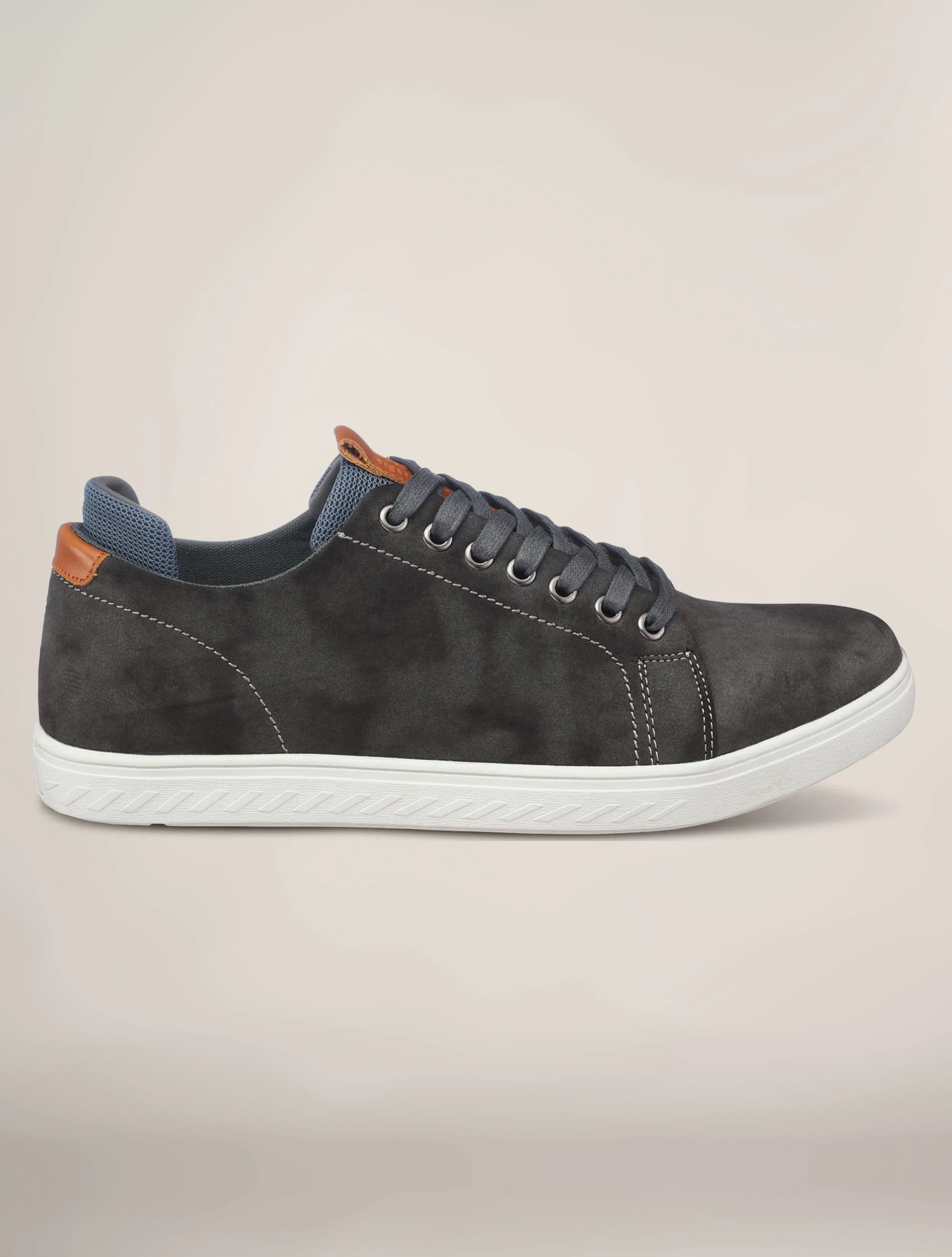 Men's Bulls Low Top Court Shoes ecco Shoes