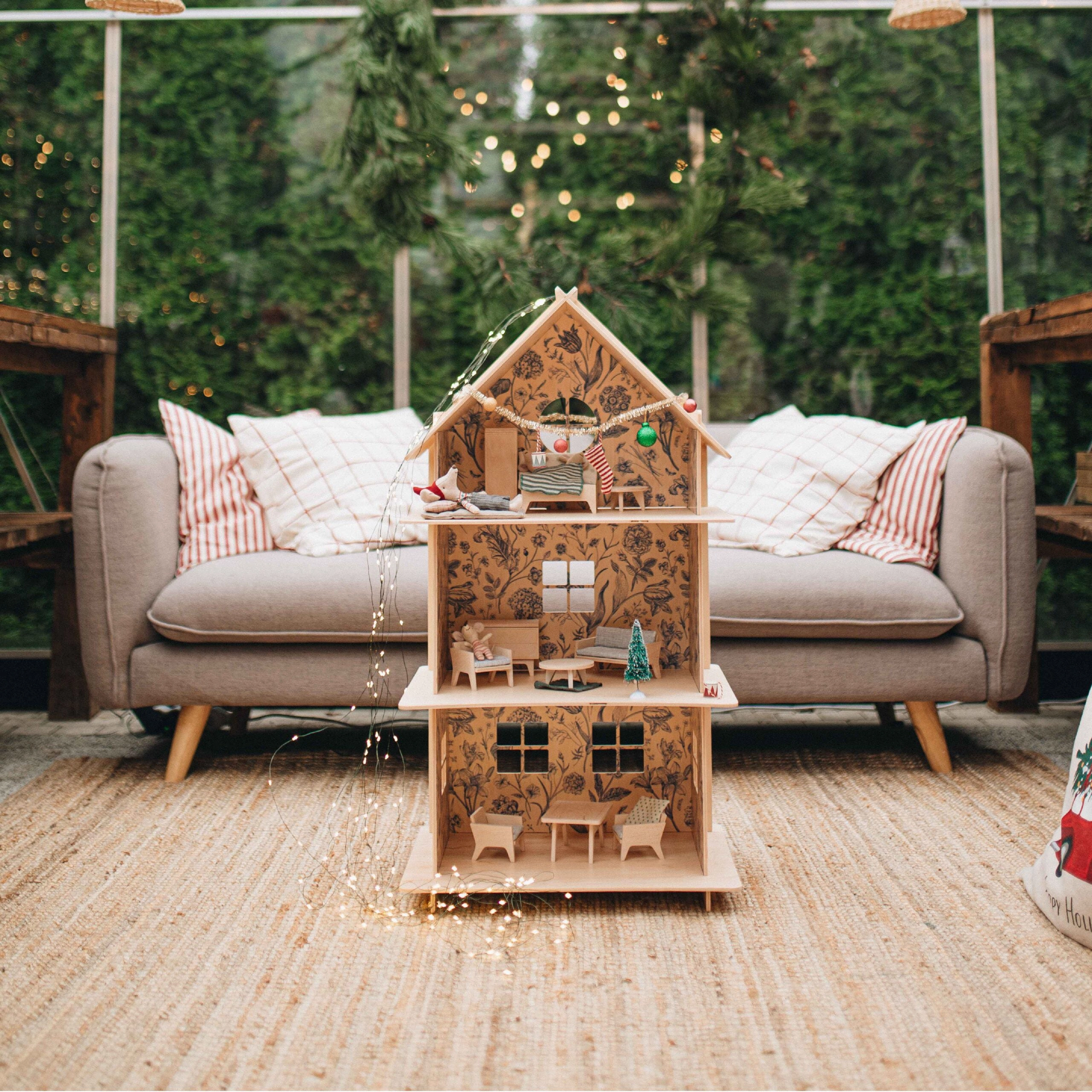 Milin Furniture For A Wooden Dollhouse  Natural