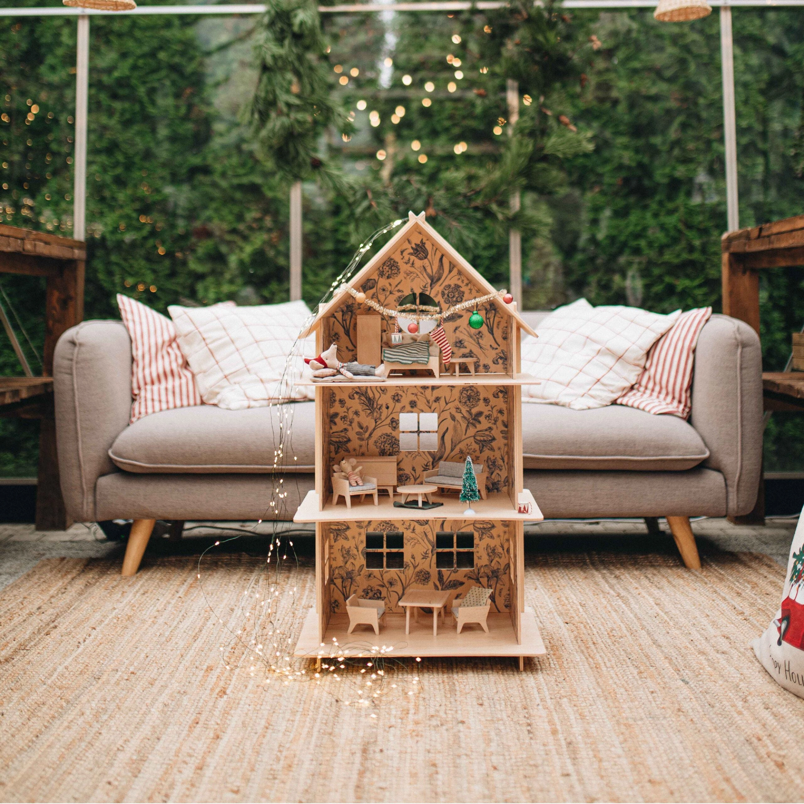 Milin Furniture For A Wooden Dollhouse ?Natural