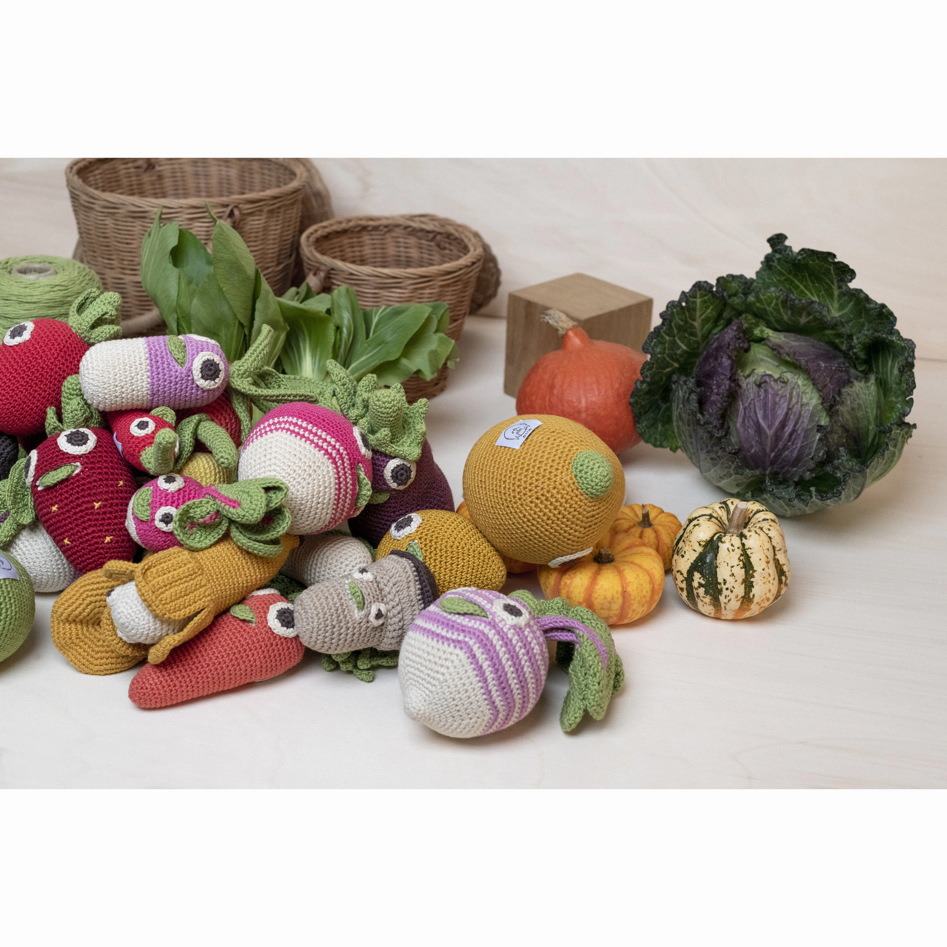 MyuM Ren Big Striped Turnip Rattle