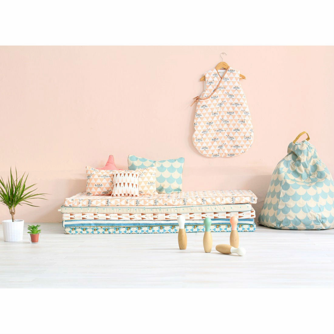 Nobodinoz Wooden Bowling Set