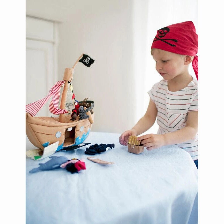 Oskar and Ellen The Jolly Roger Pirate Ship