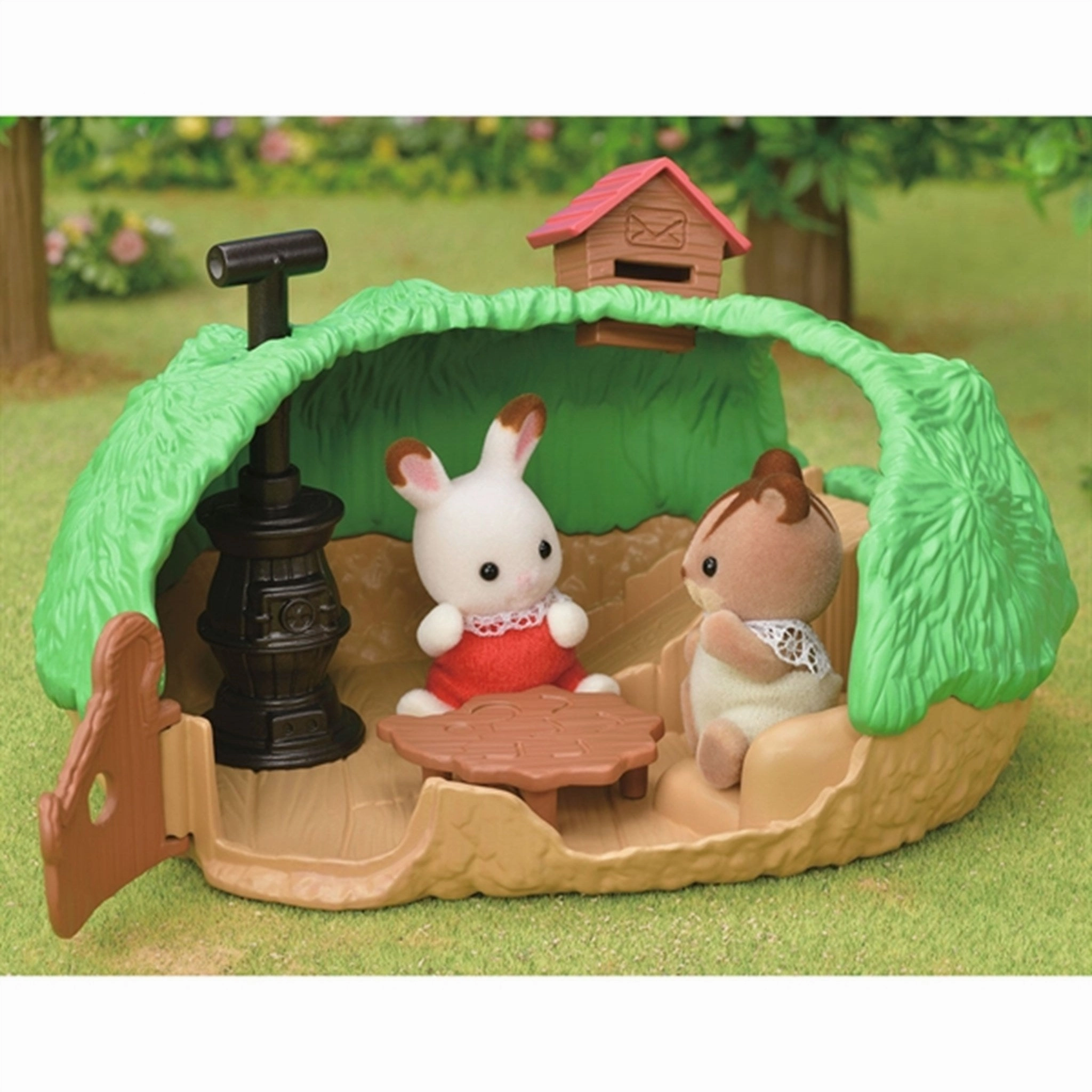 Sylvanian Families? Baby Hedgehog Hideout