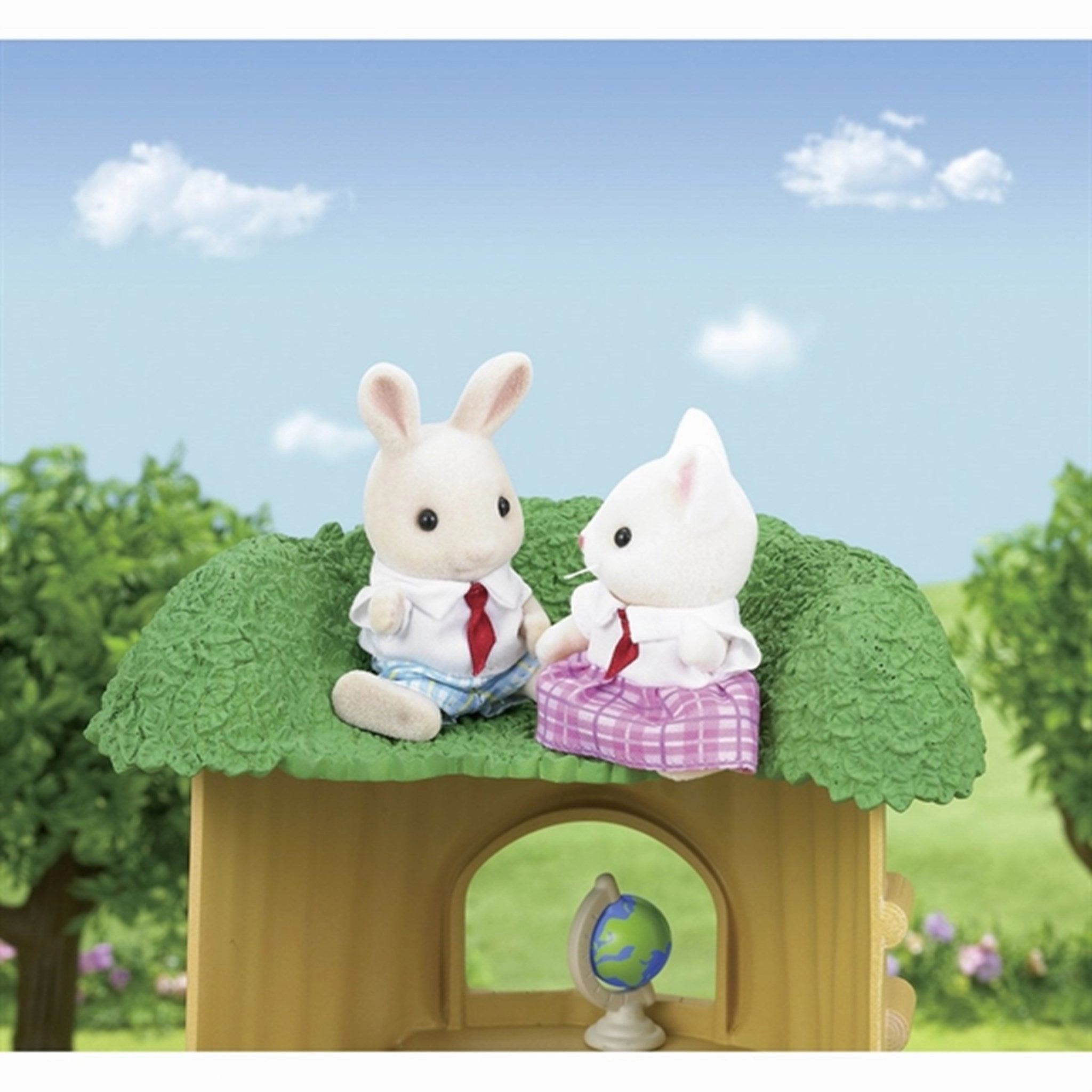 Sylvanian Families Country Tree School